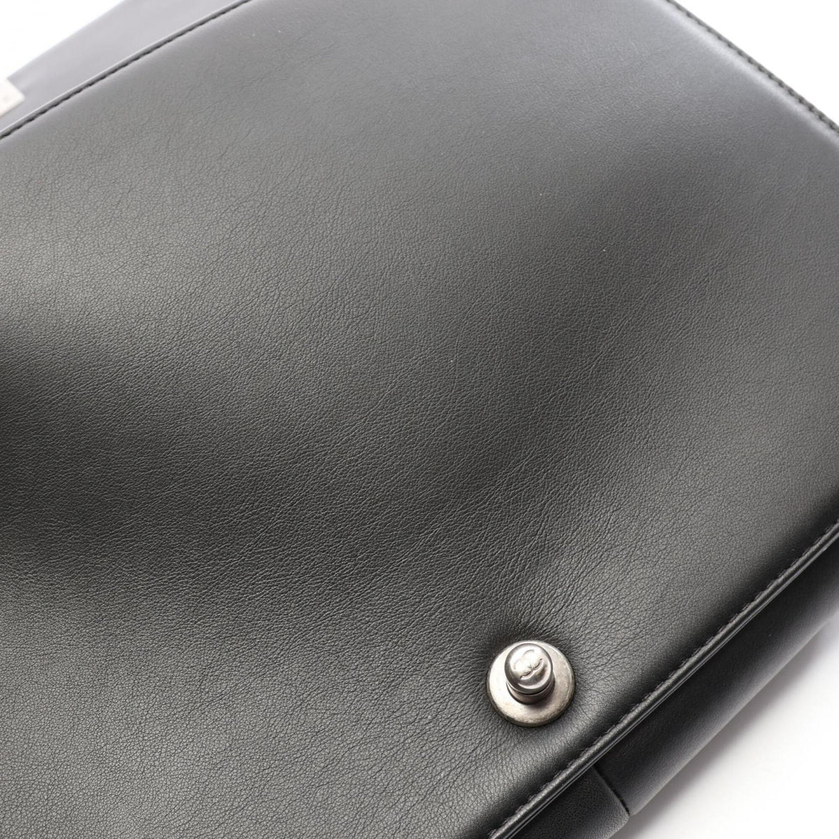 Chanel Black Leather Handbag Shoulder Bag (Pre-Owned)