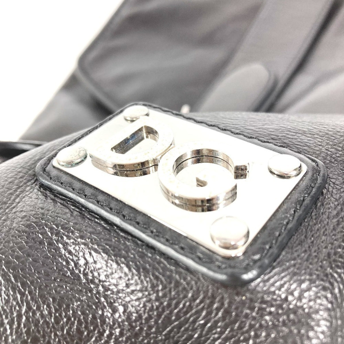 Dolce & Gabbana Black Leather Shoulder Bag (Pre-Owned)