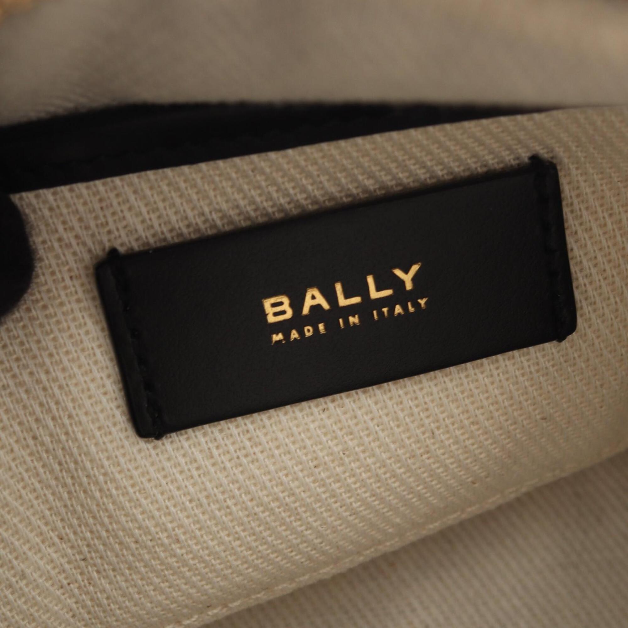 Bally Black Patent Leather Handbag Shoulder Bag (Pre-Owned)
