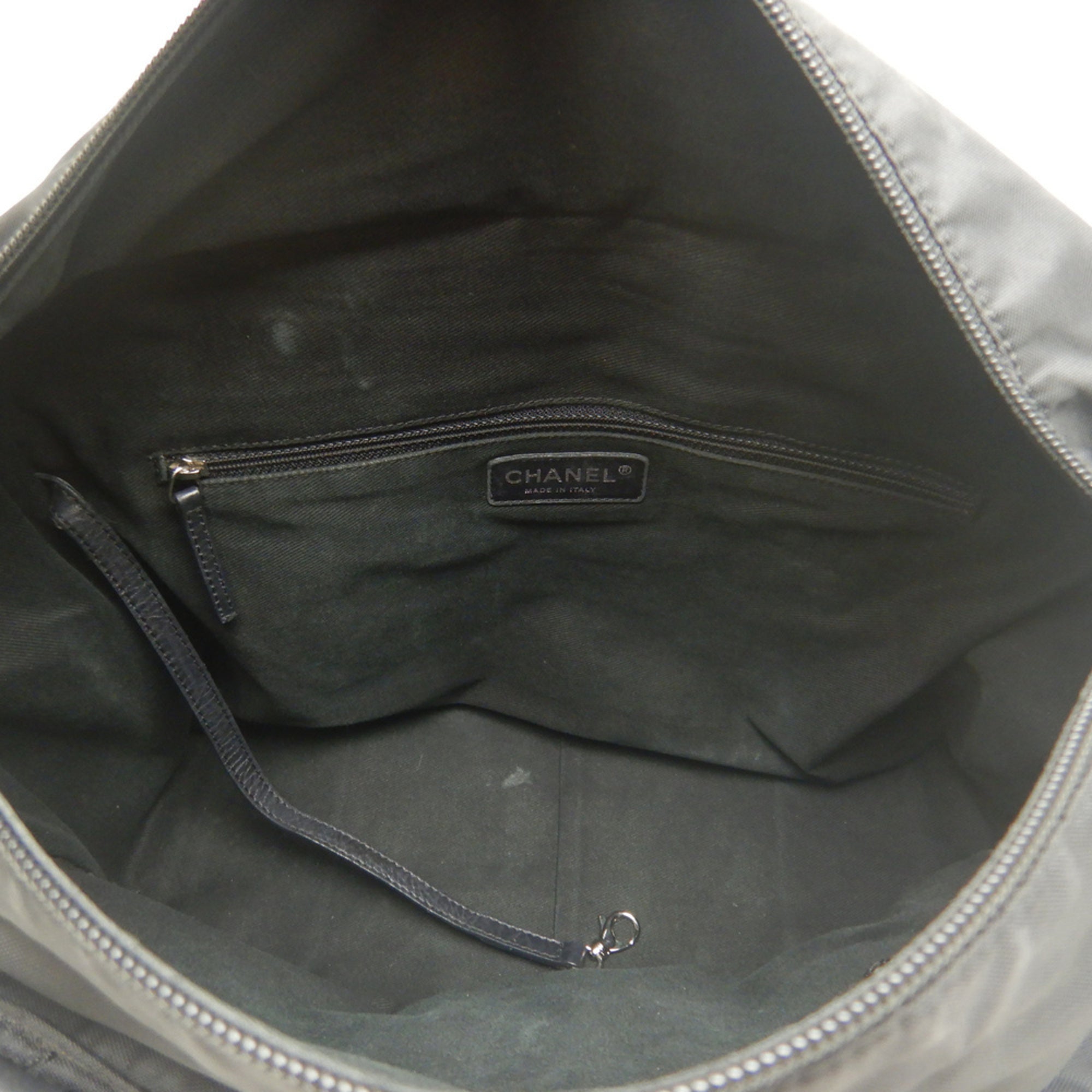 Chanel Black Nylon Leather Tote Bag (Pre-Owned)