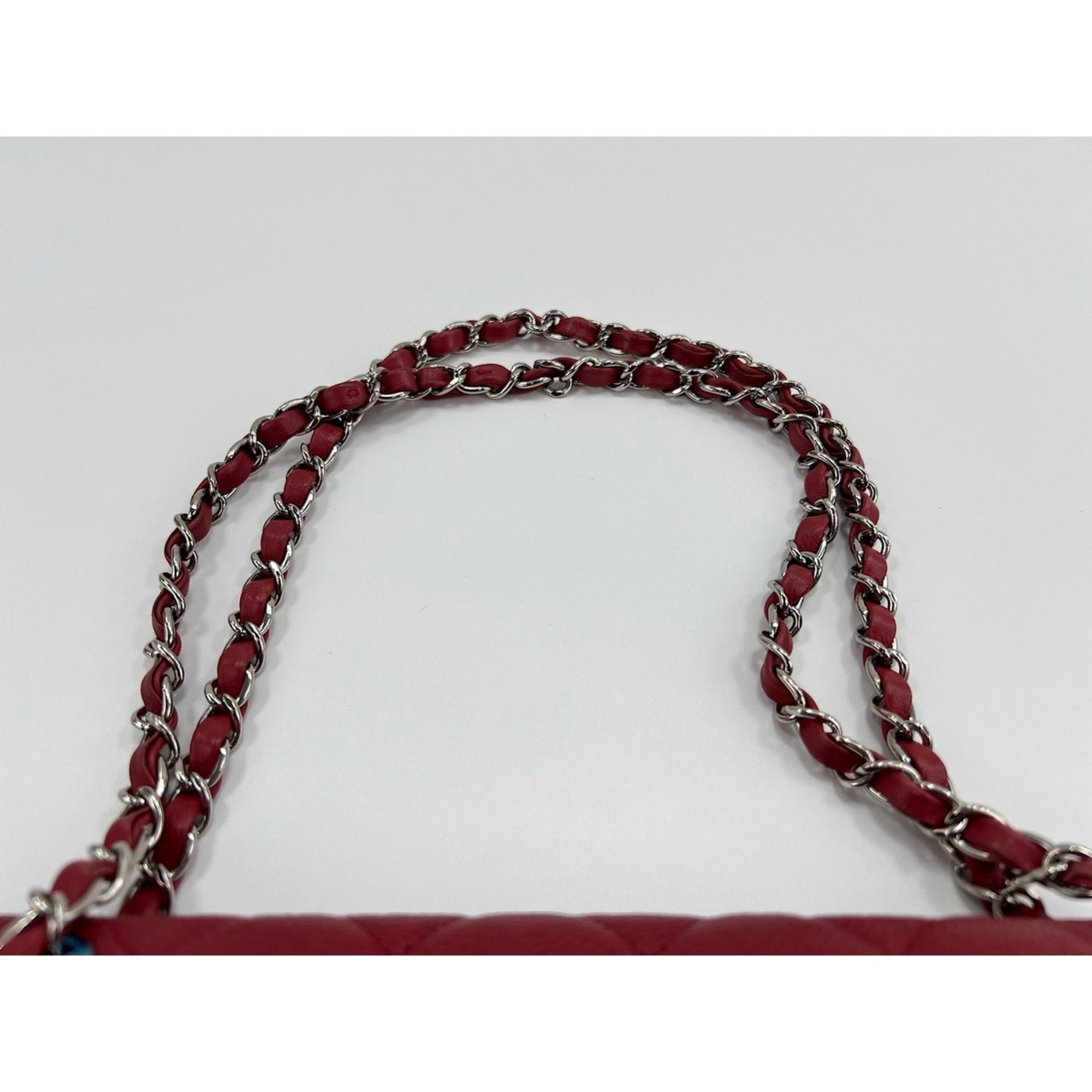 Chanel Red Color Shoulder Bag (Pre-Owned)