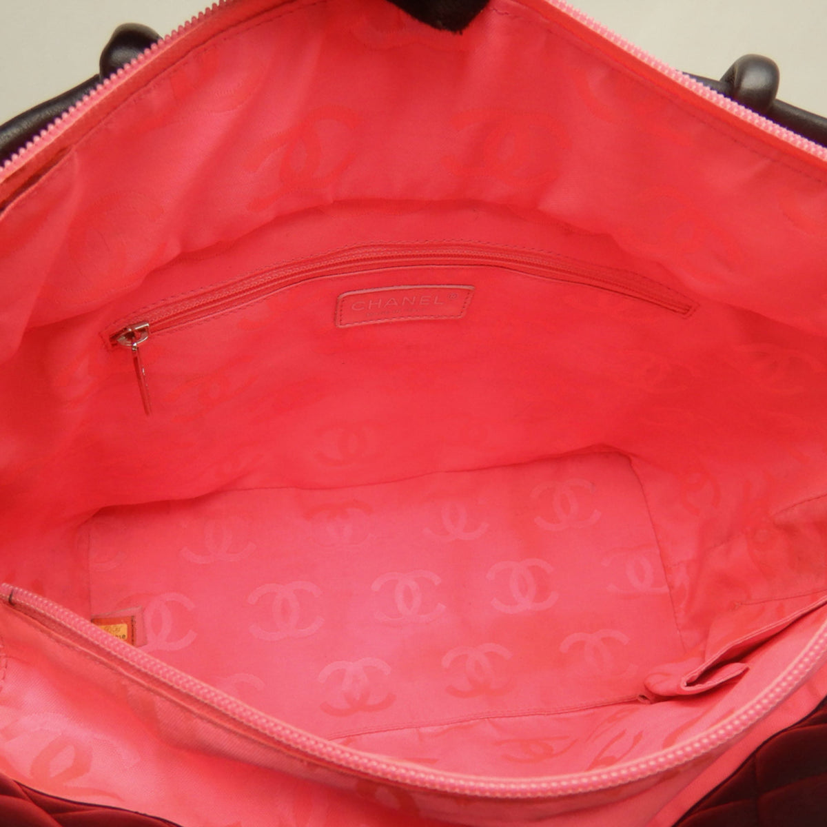 Chanel Black Leather Tote Bag (Pre-Owned)