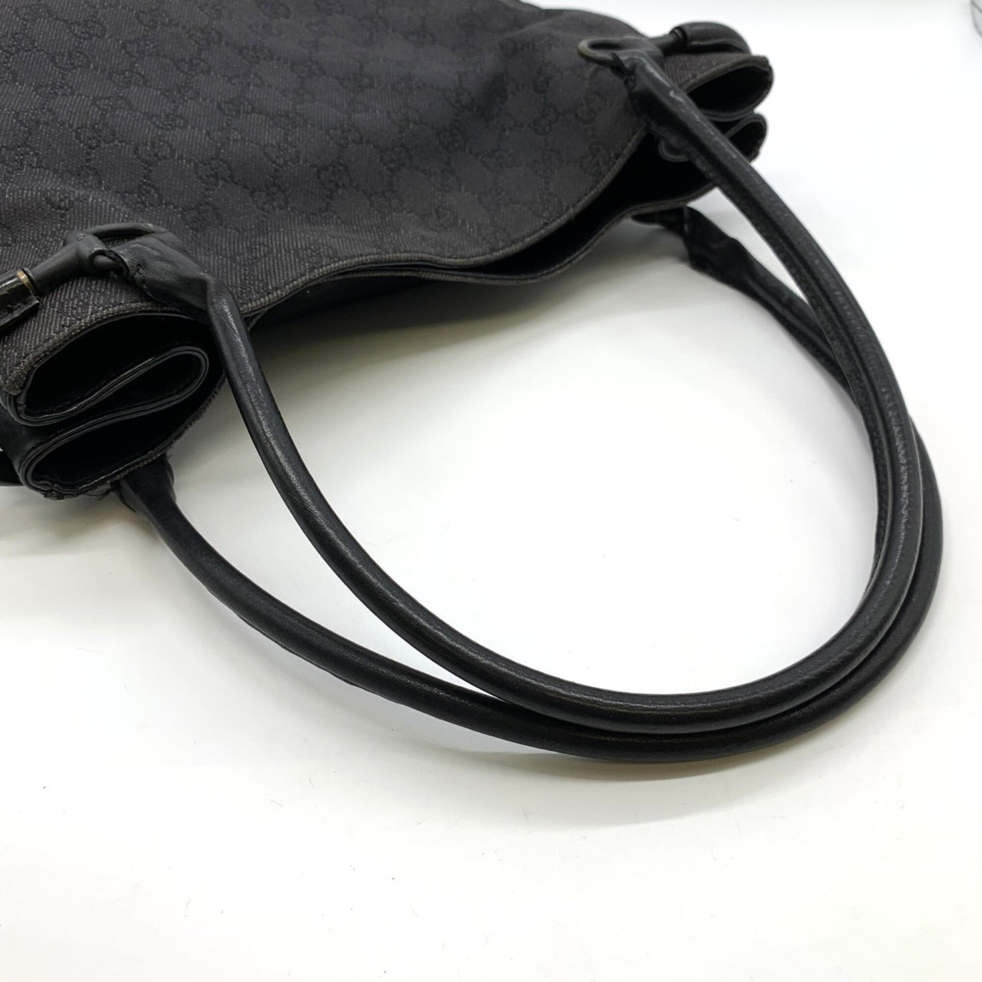 Gucci Gg Canvas Black Gg Canvas Shoulder Bag Tote Bag (Pre-Owned)