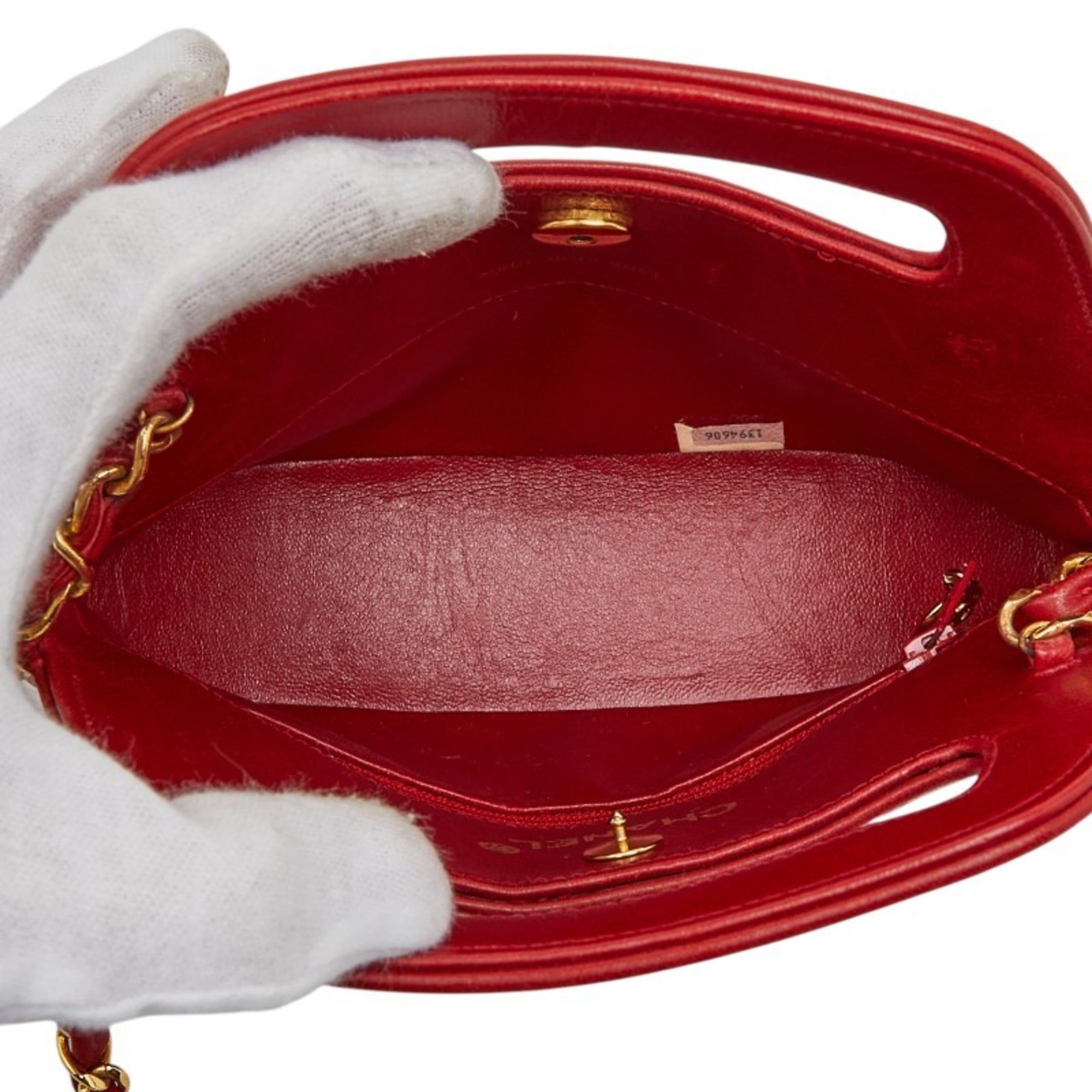 Chanel Red Color Leather Handbag Shoulder Bag (Pre-Owned)