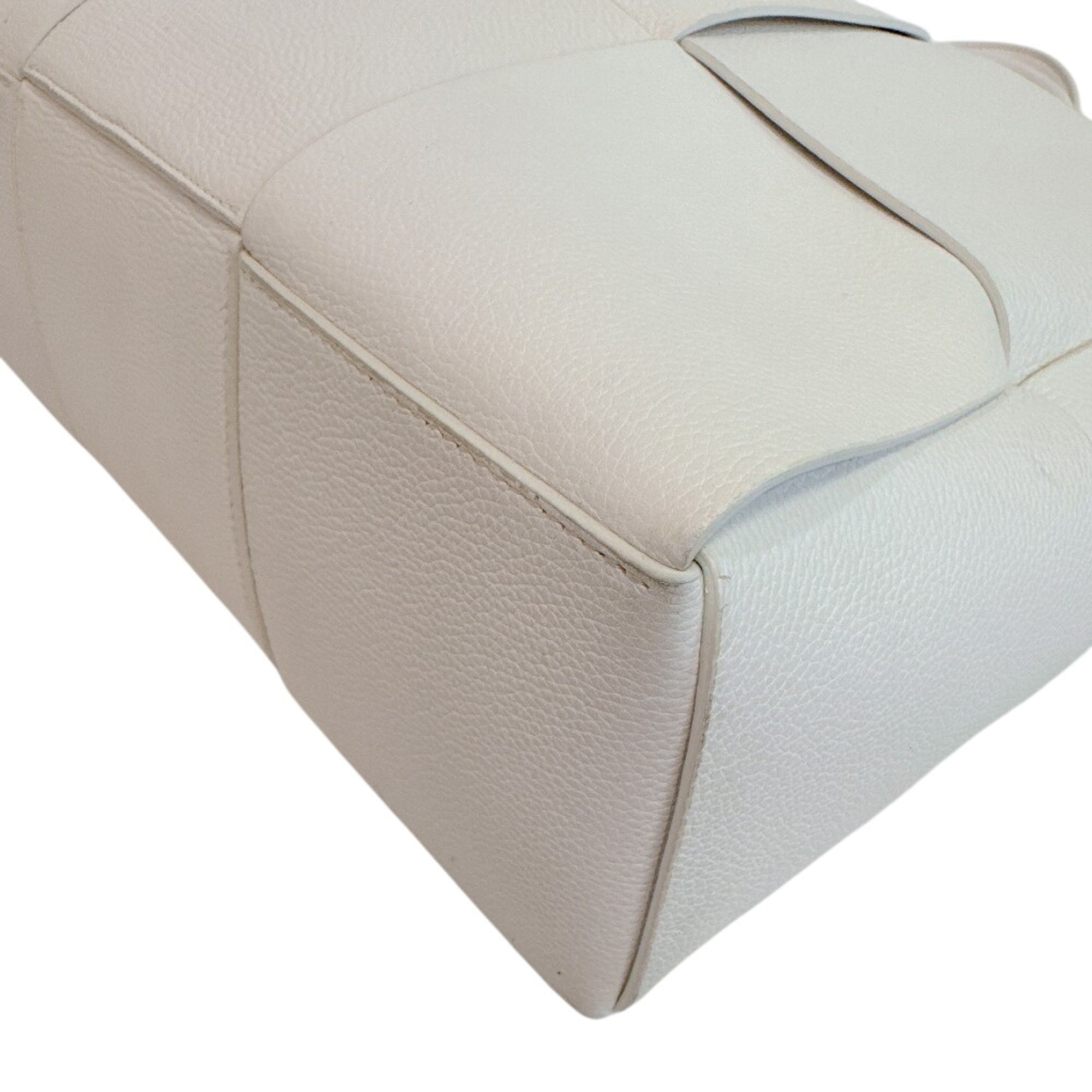 Bottega Veneta White Leather Shoulder Bag Tote Bag (Pre-Owned)
