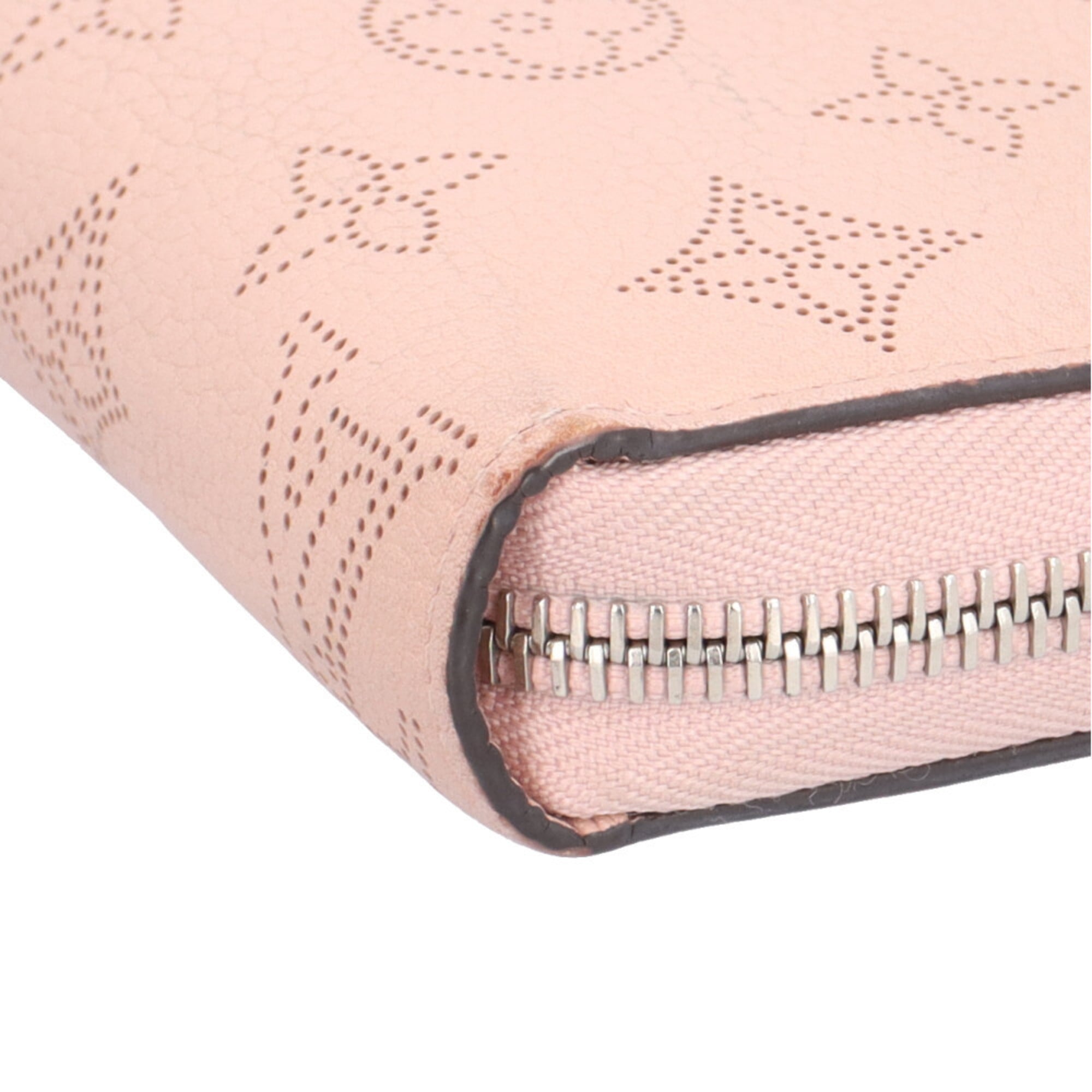 Louis Vuitton Mahina Magnolia Pink Mahina Leather Long Wallet (Bi-Fold) (Pre-Owned)