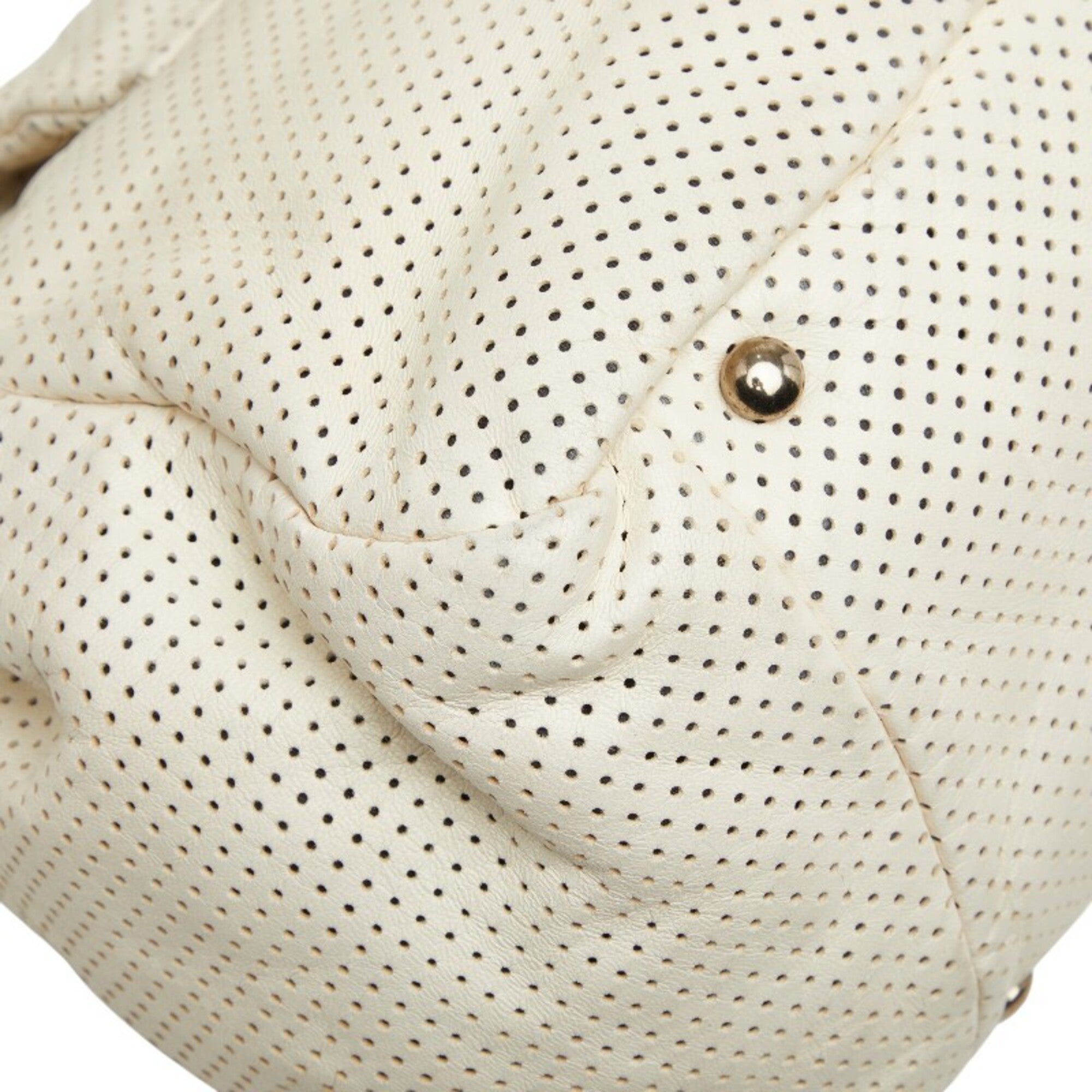 Chanel Off-White Leather Shoulder Bag (Pre-Owned)