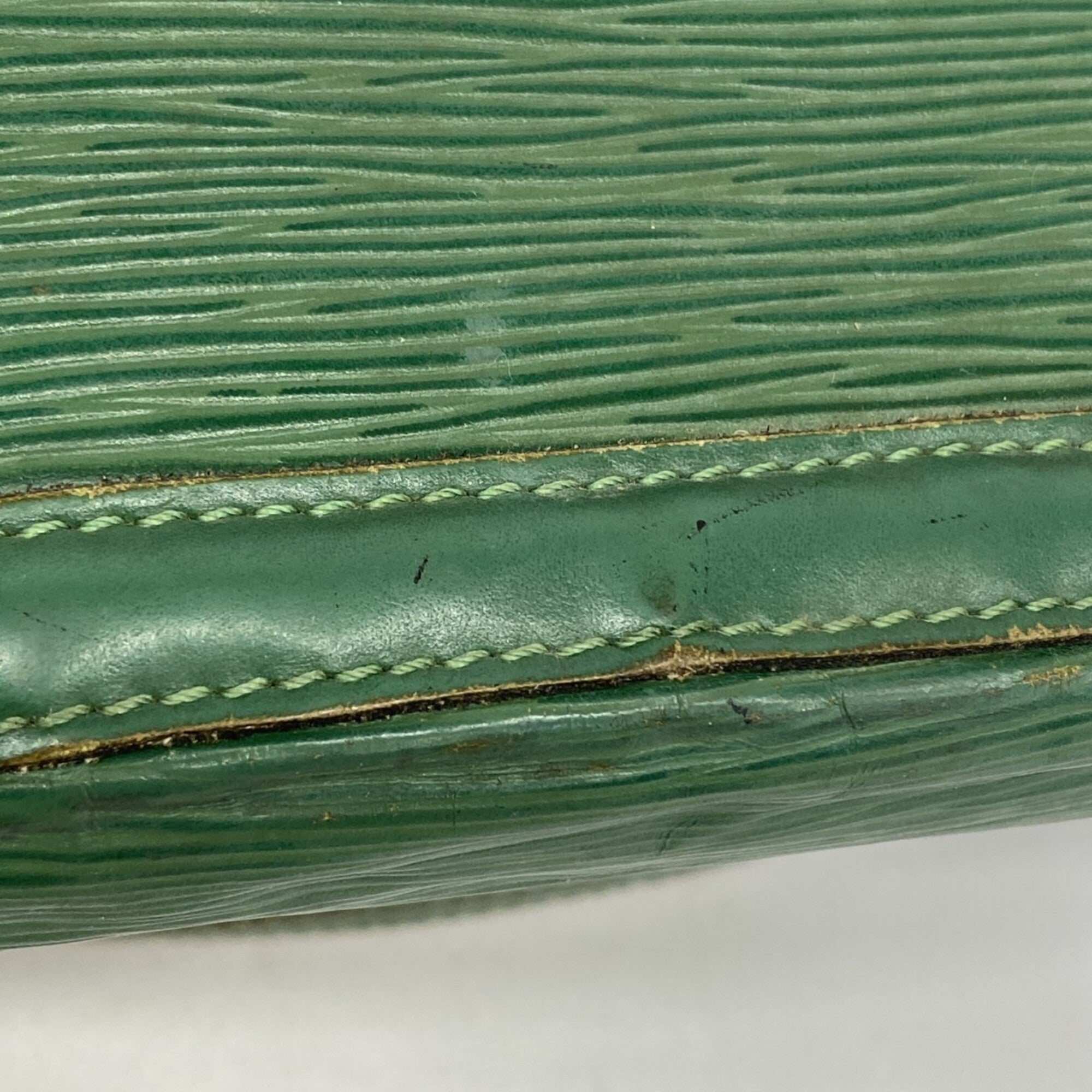 Louis Vuitton Borneo Green Shoulder Bag (Pre-Owned)
