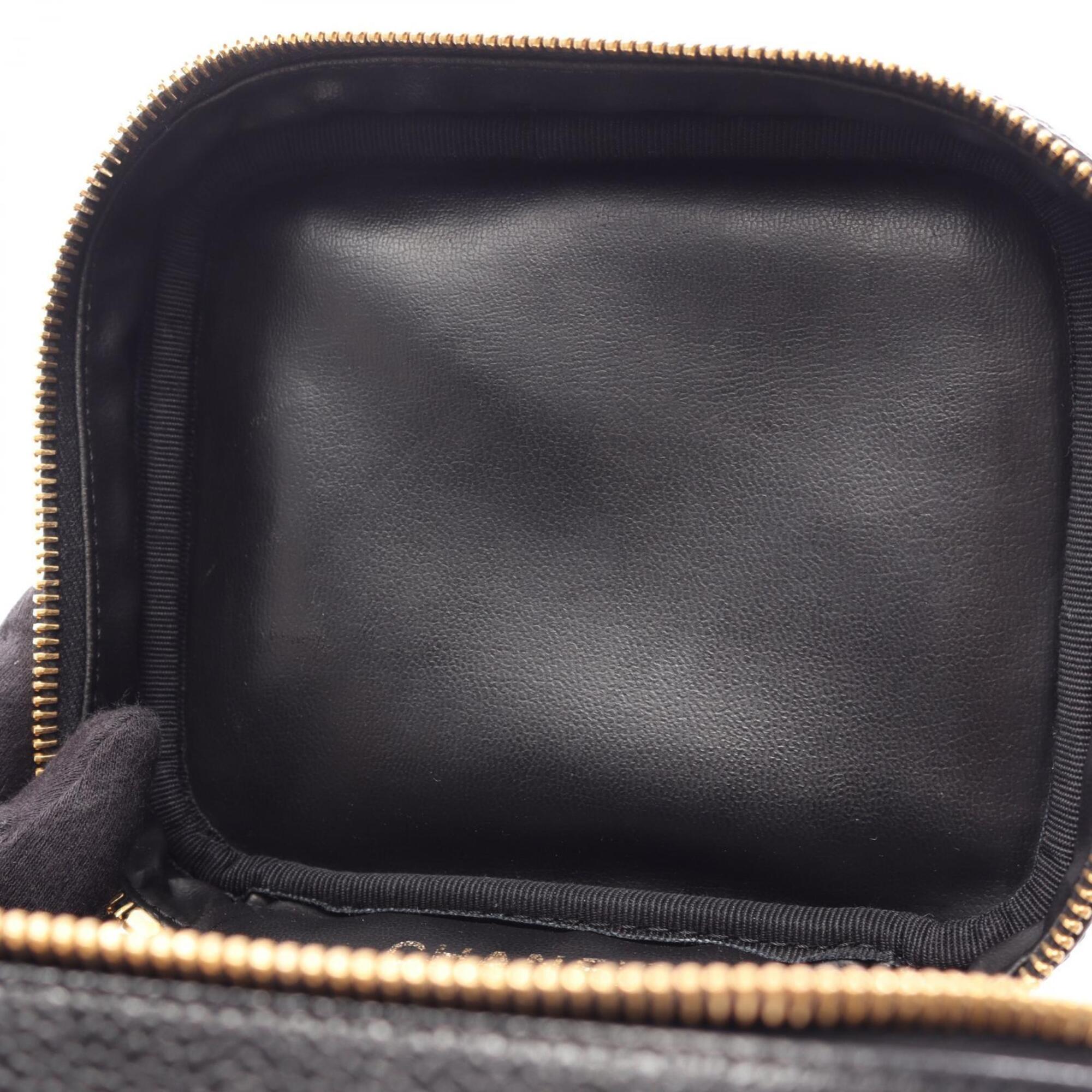 Chanel Black Grained Calfskin Handbag (Pre-Owned)