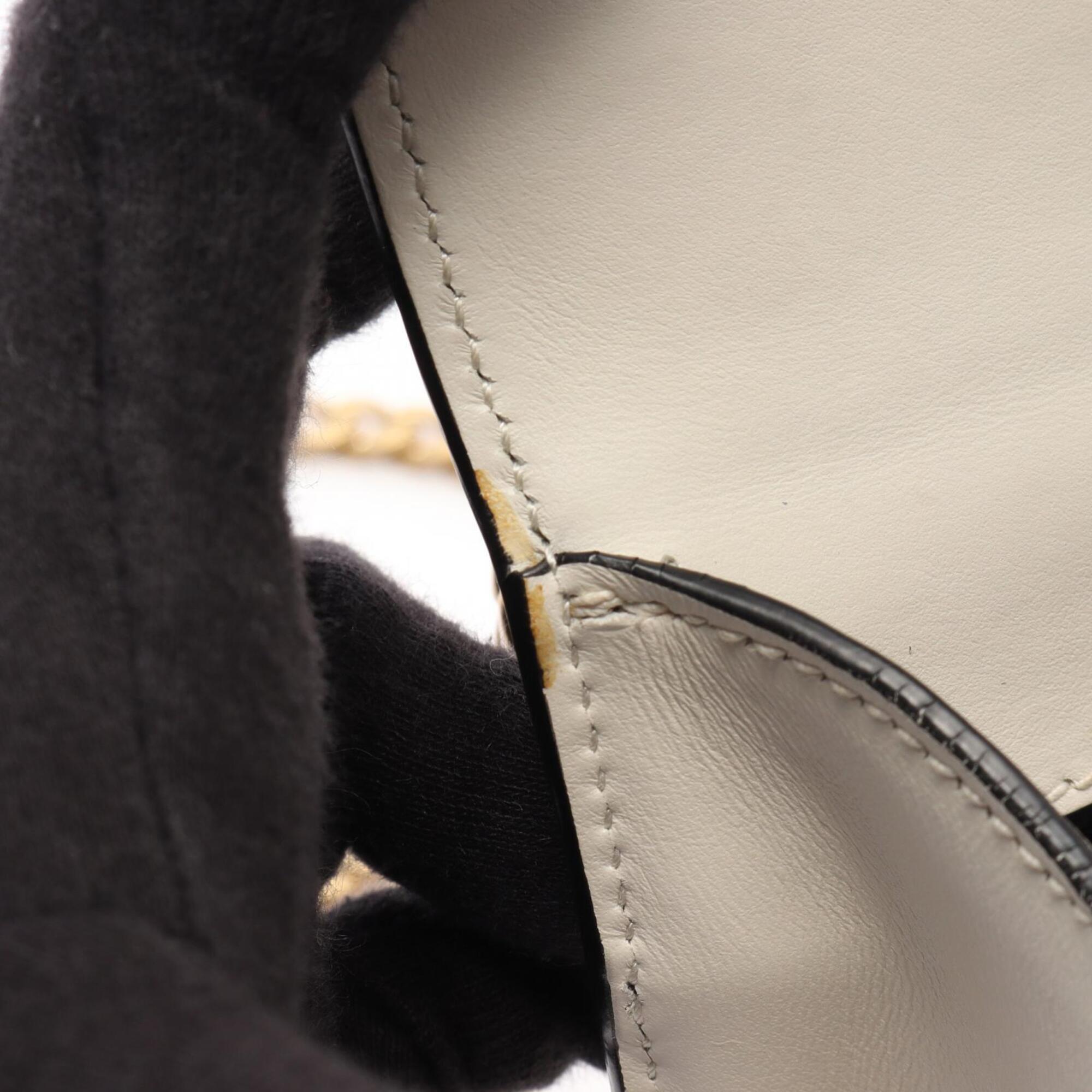 Prada White Saffiano Handbag Shoulder Bag (Pre-Owned)