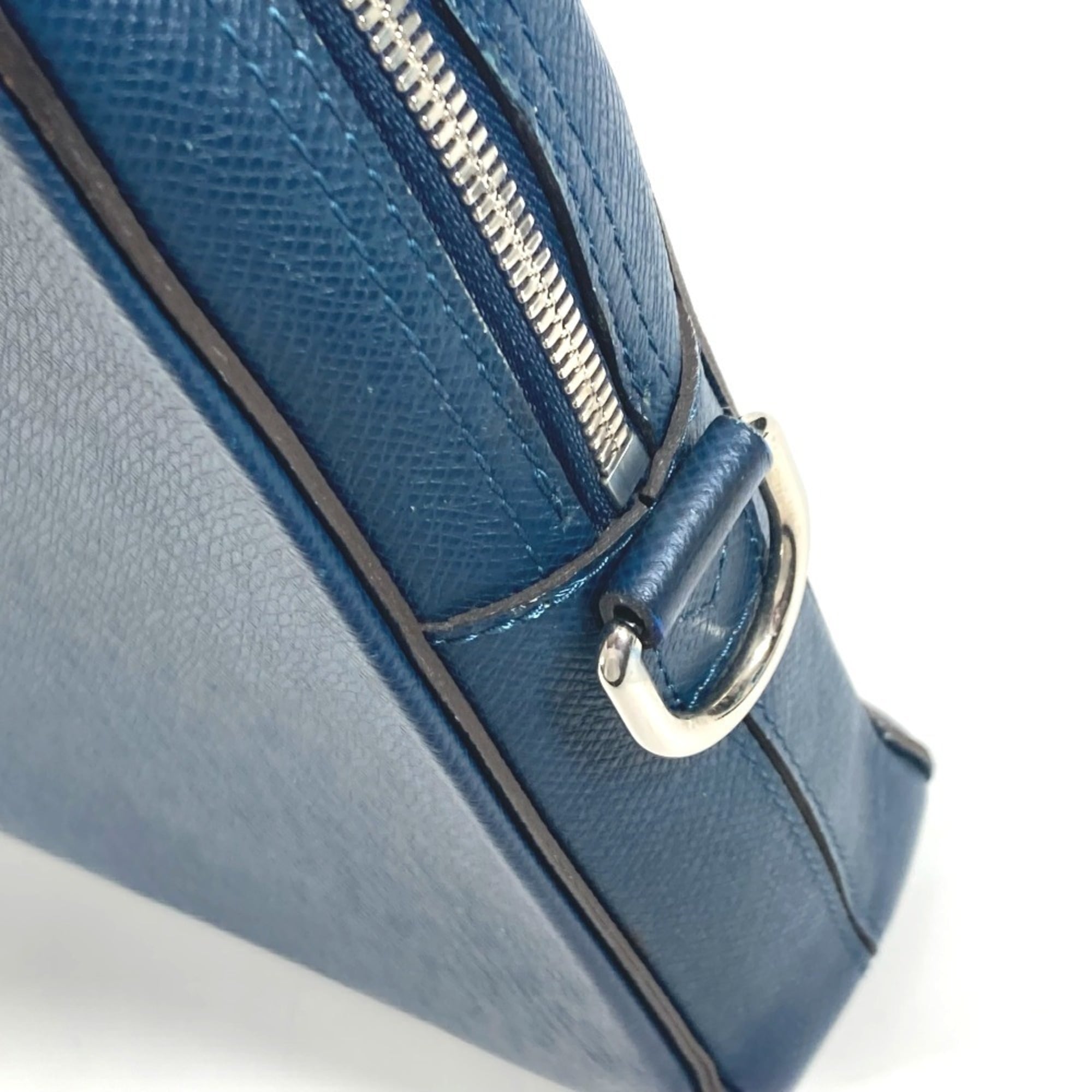 Louis Vuitton Navy Ocean Taiga Leather Briefcase Handbag (Pre-Owned)