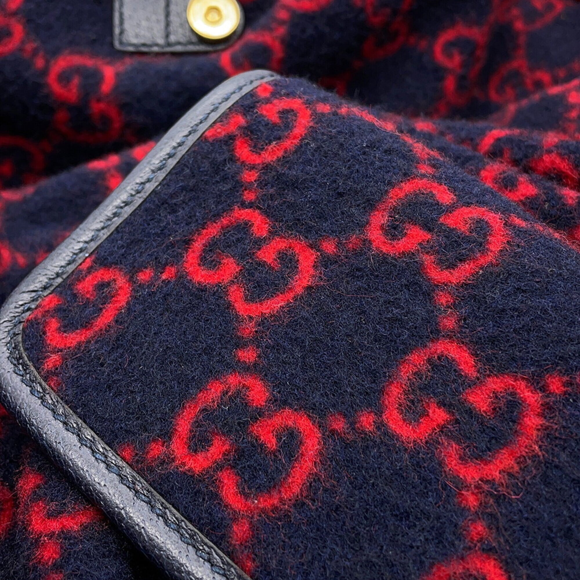 Gucci Navy Red Color Wool Leather Handbag (Pre-Owned)