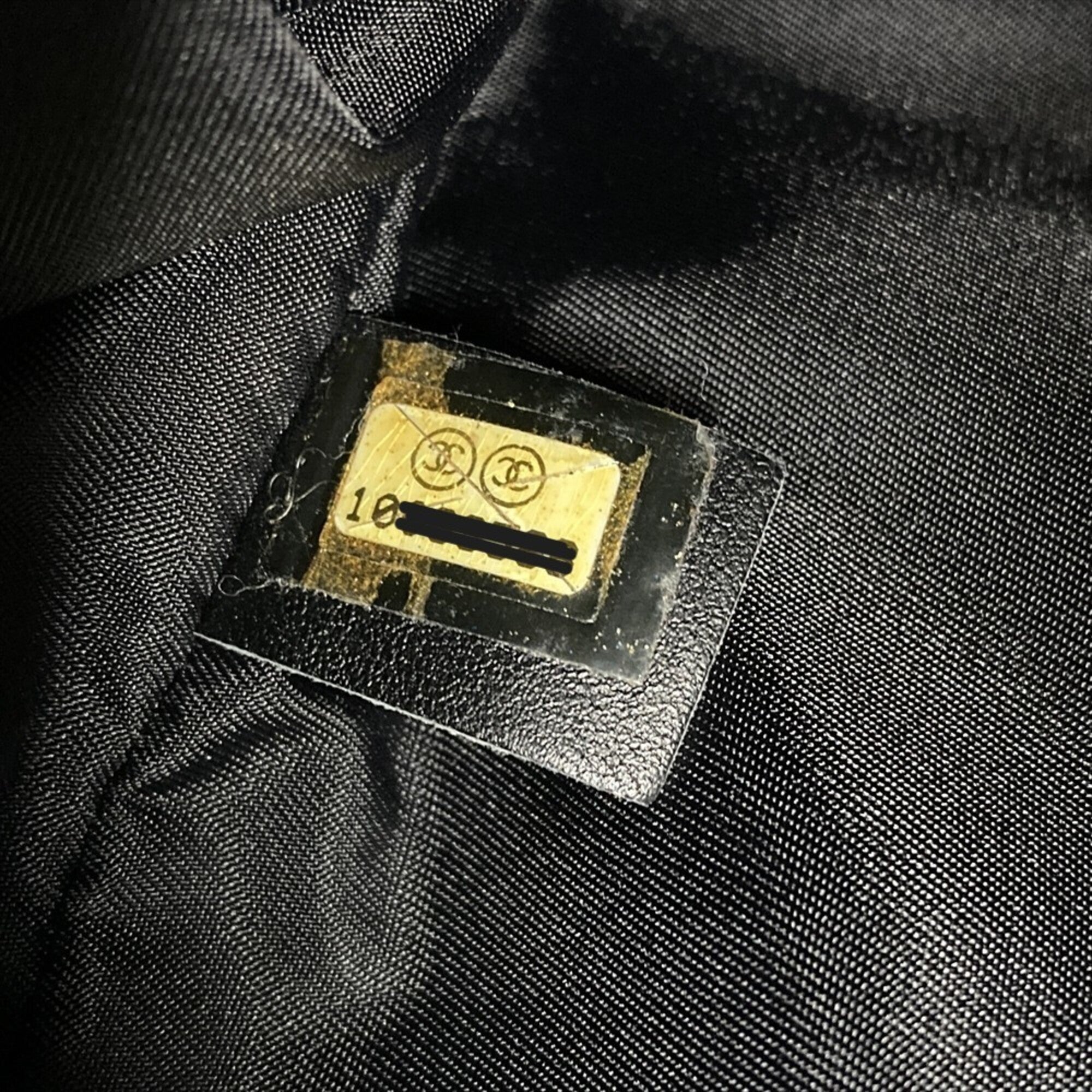 Chanel Black Nylon Shoulder Bag (Pre-Owned)