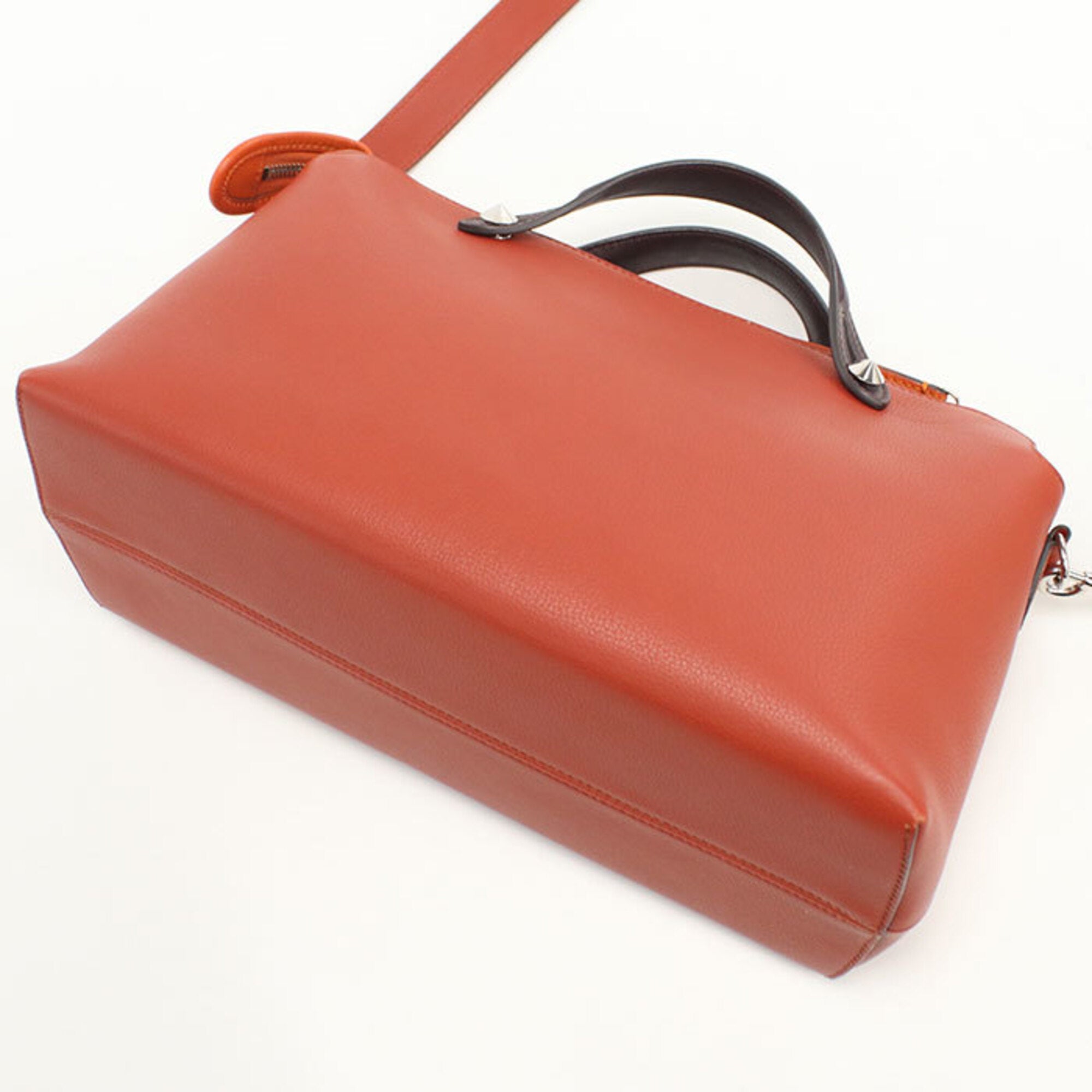 Fendi Red Color Leather Handbag (Pre-Owned)