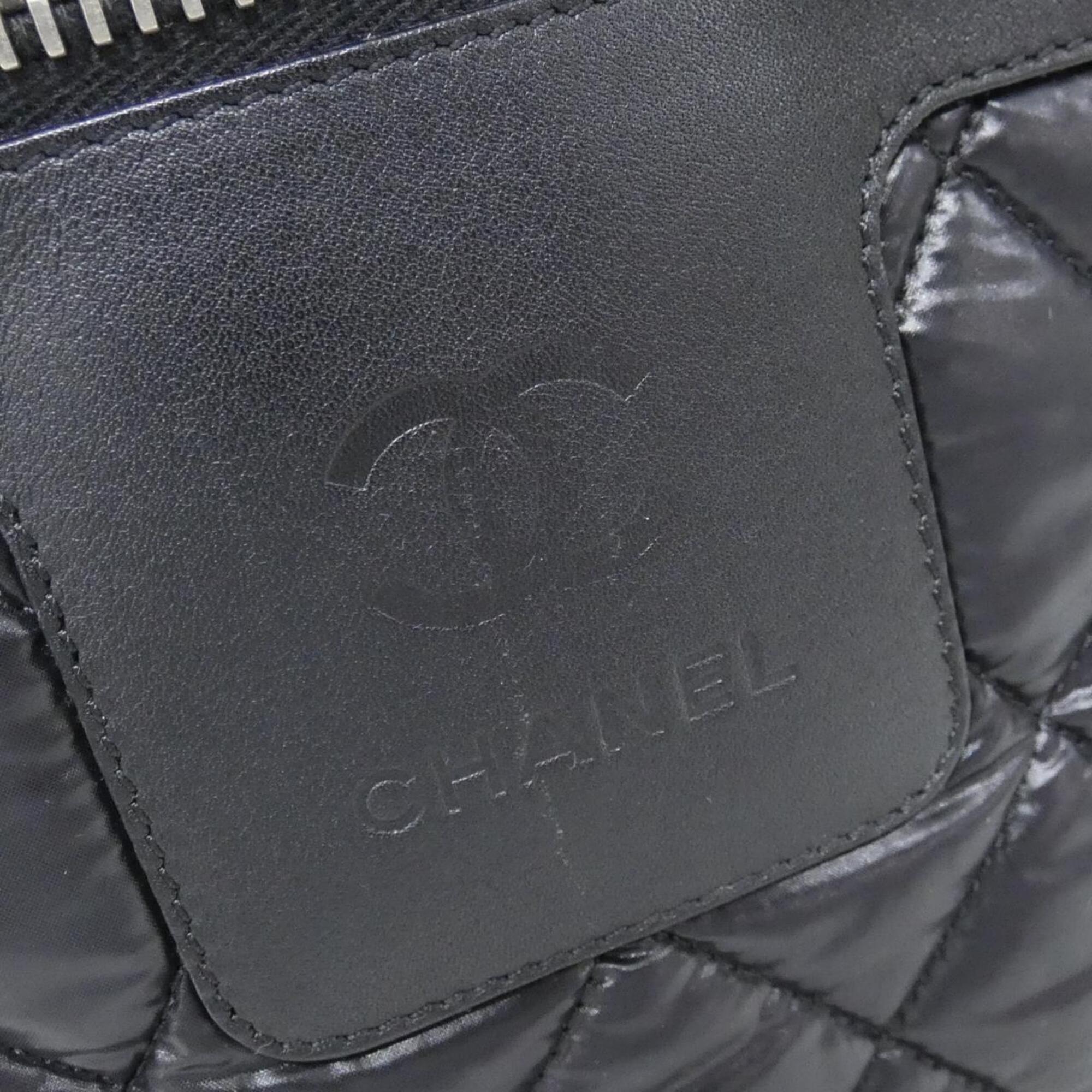 Chanel Black Nylon Handbag (Pre-Owned)