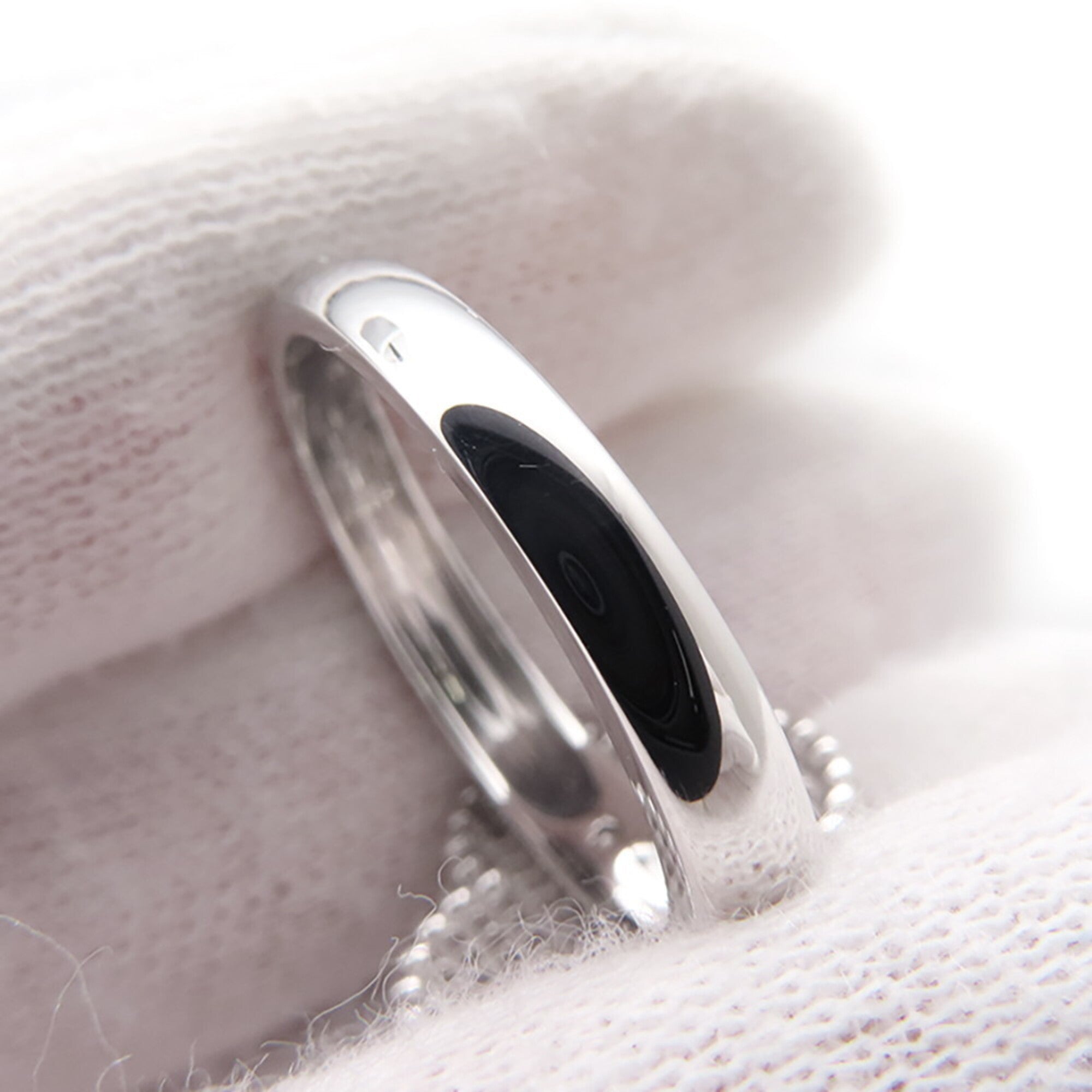 Van Cleef & Arpels Alhambra White Gold (18K) Band Ring (Pre-Owned)