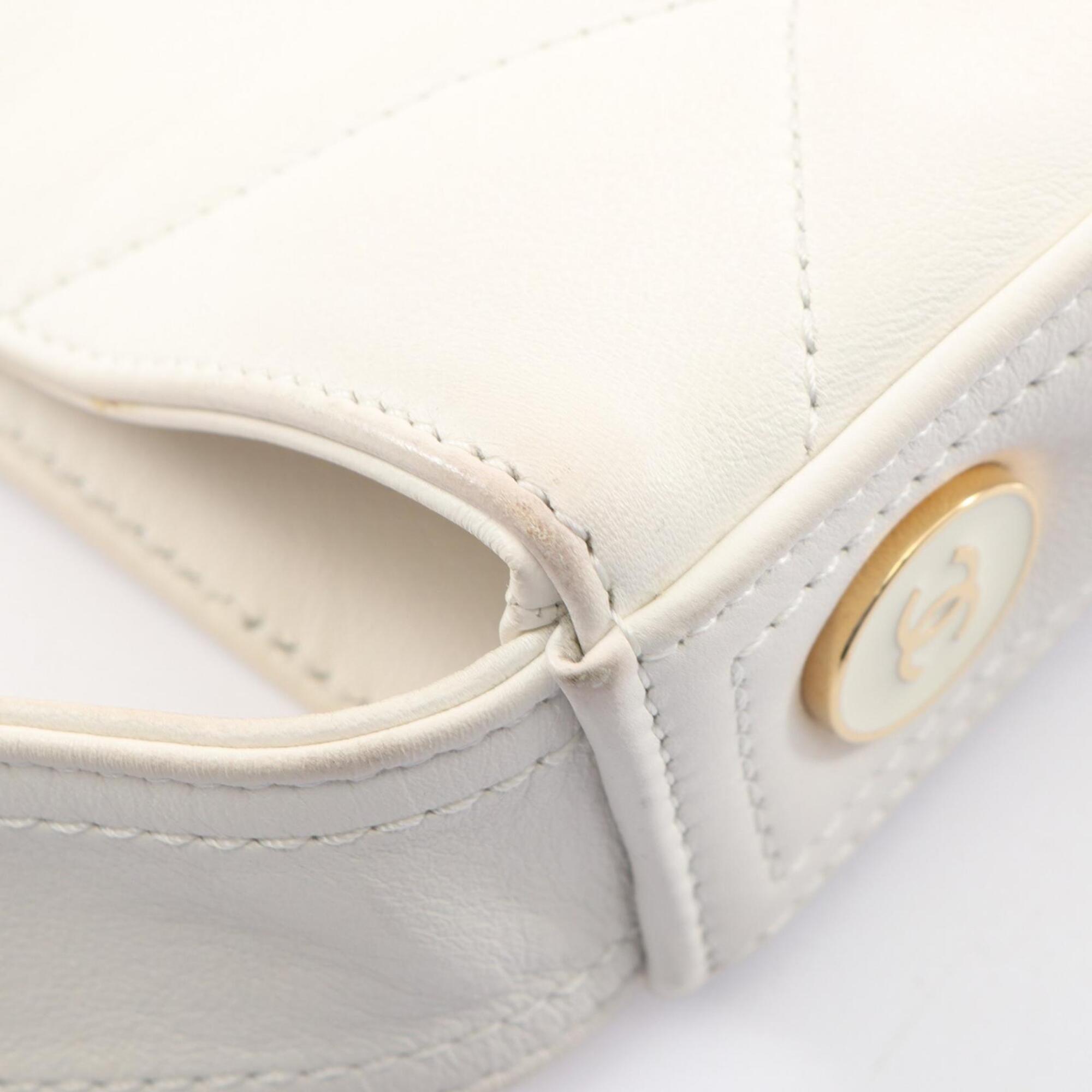 Chanel White Leather Handbag Shoulder Bag (Pre-Owned)