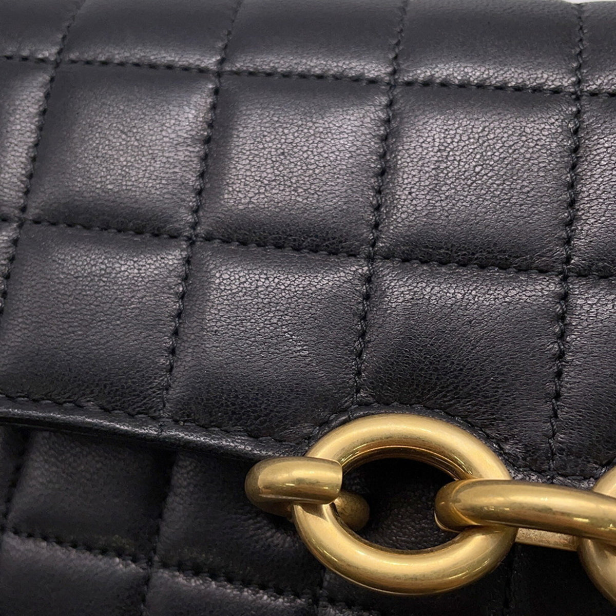 Yves Saint Laurent Black Leather Chain/Shoulder Wallet (Pre-Owned)
