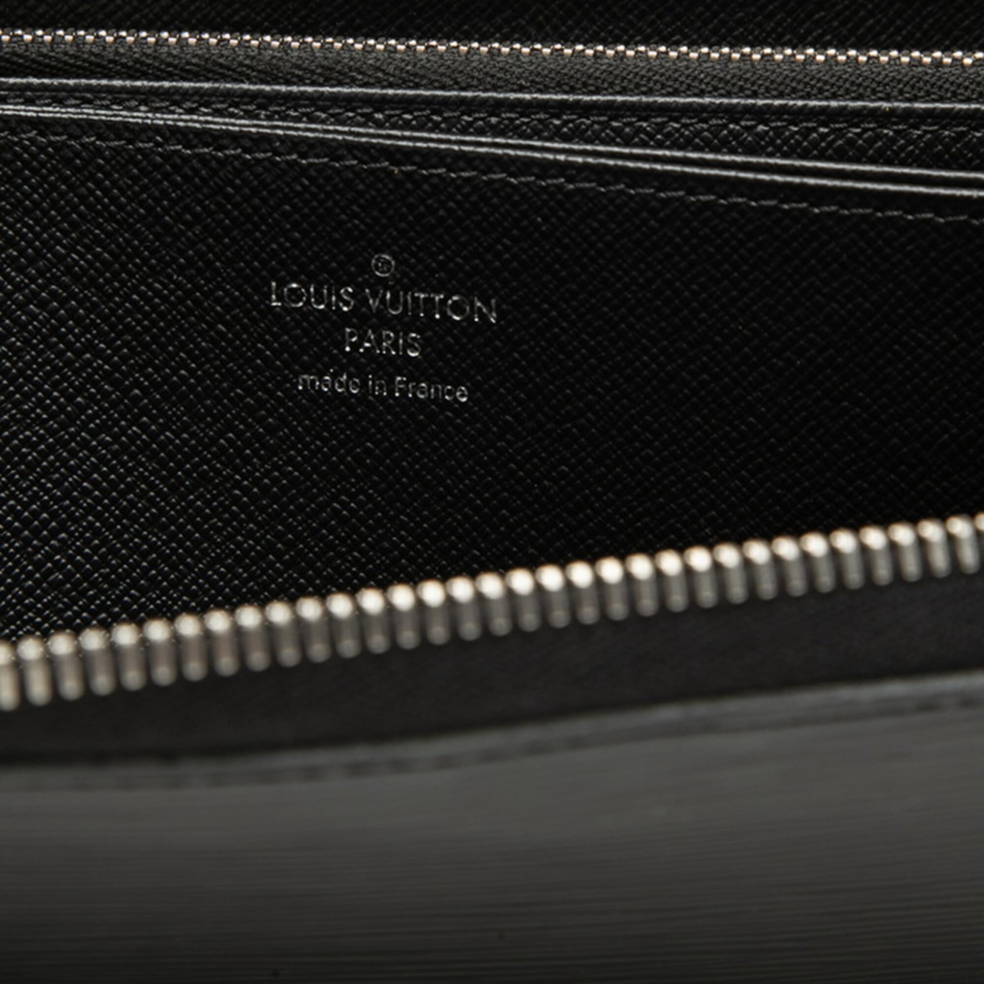 Louis Vuitton Black Noir Leather Long Wallet (Bi-Fold) (Pre-Owned)