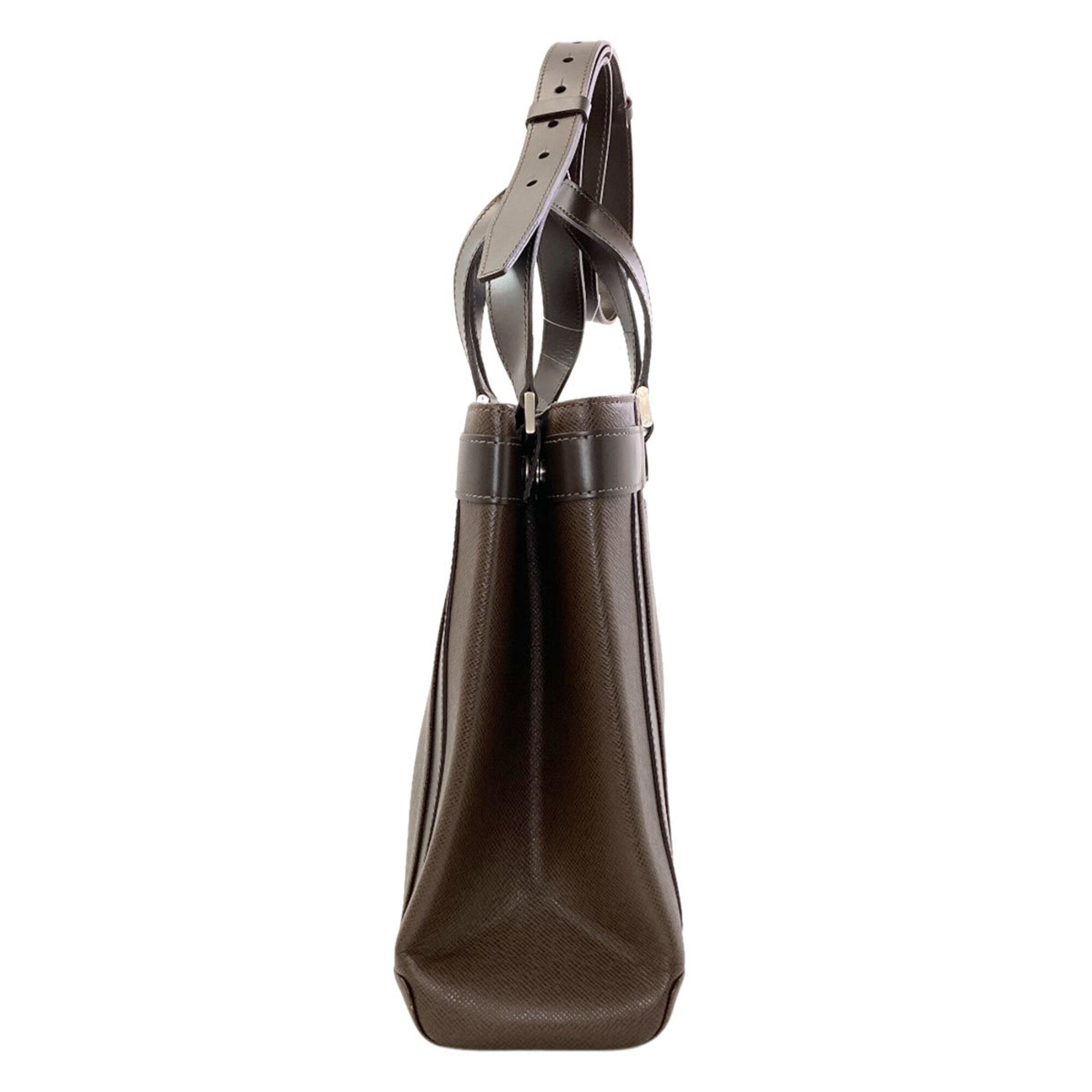 Louis Vuitton Grizzly Taiga Leather Tote Bag (Pre-Owned)