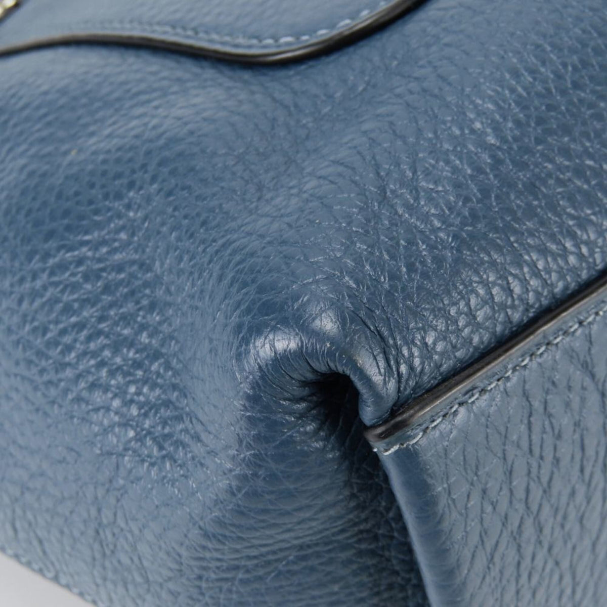 Coach Navy Leather Handbag (Pre-Owned)