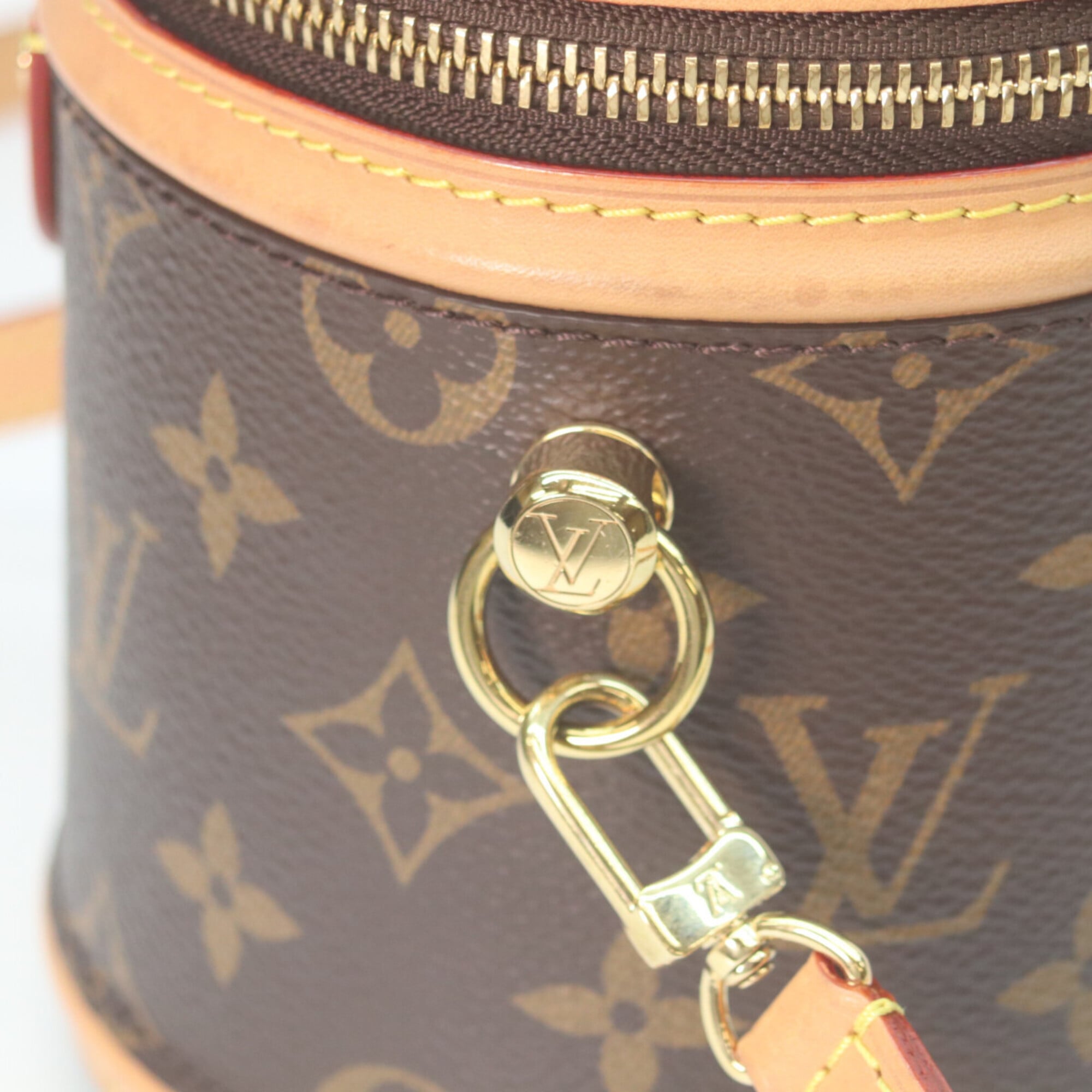Louis Vuitton Beige Monogram Shoulder Bag (Pre-Owned)