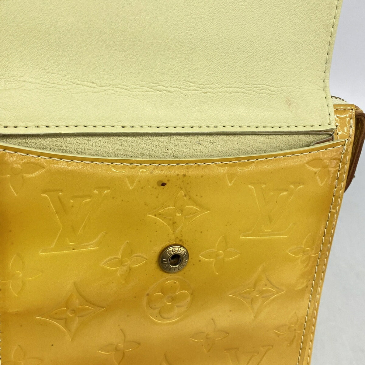 Louis Vuitton Lime Yellow Handbag (Pre-Owned)