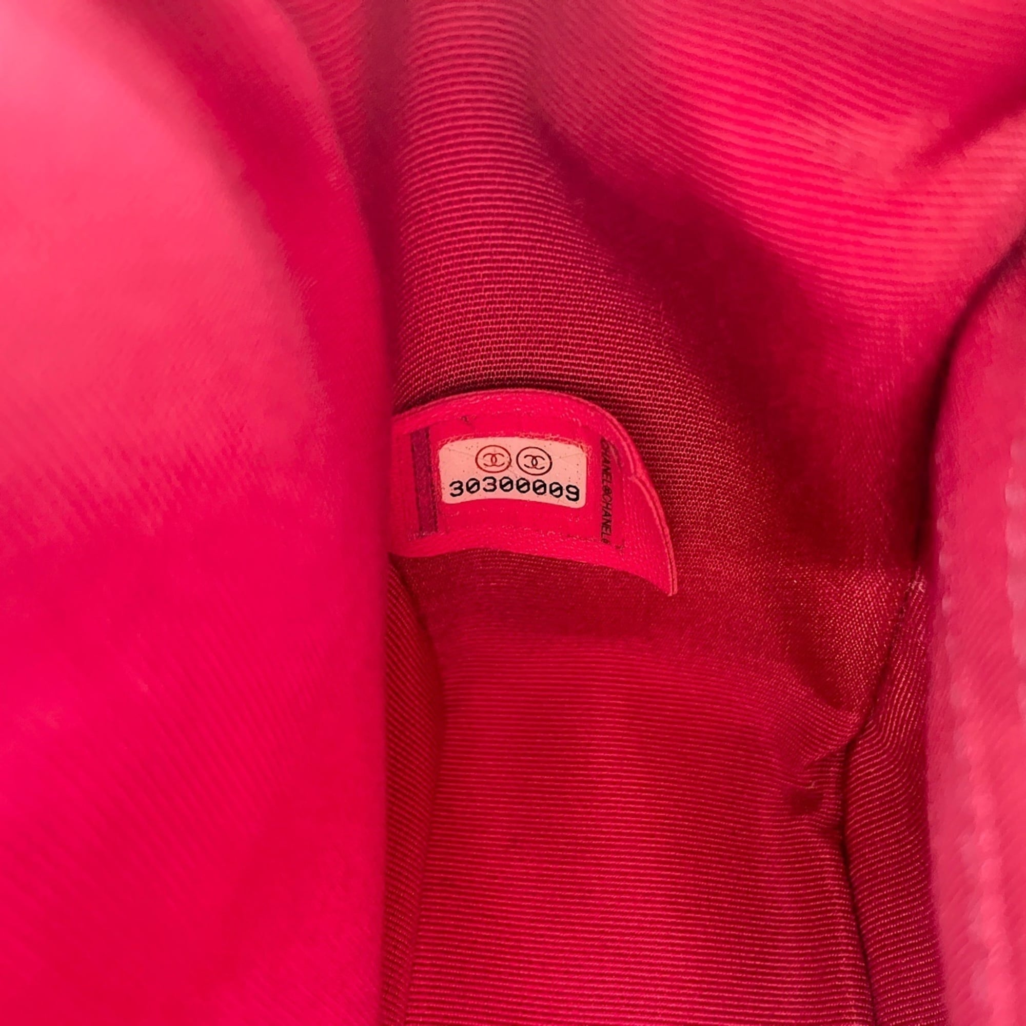 Chanel Matelasse Pink Shoulder Bag (Pre-Owned)
