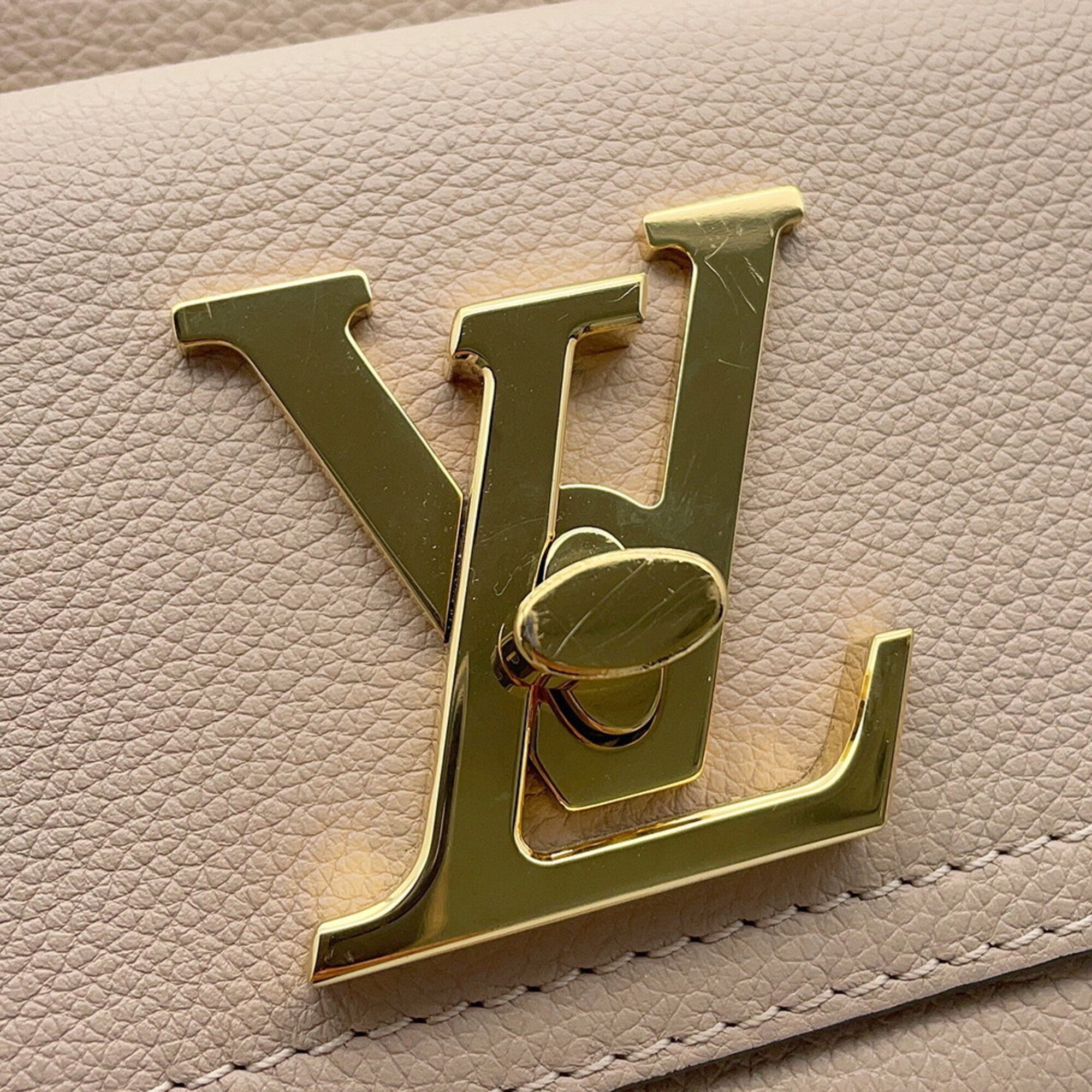 Louis Vuitton Beige Leather Handbag Shoulder Bag (Pre-Owned)