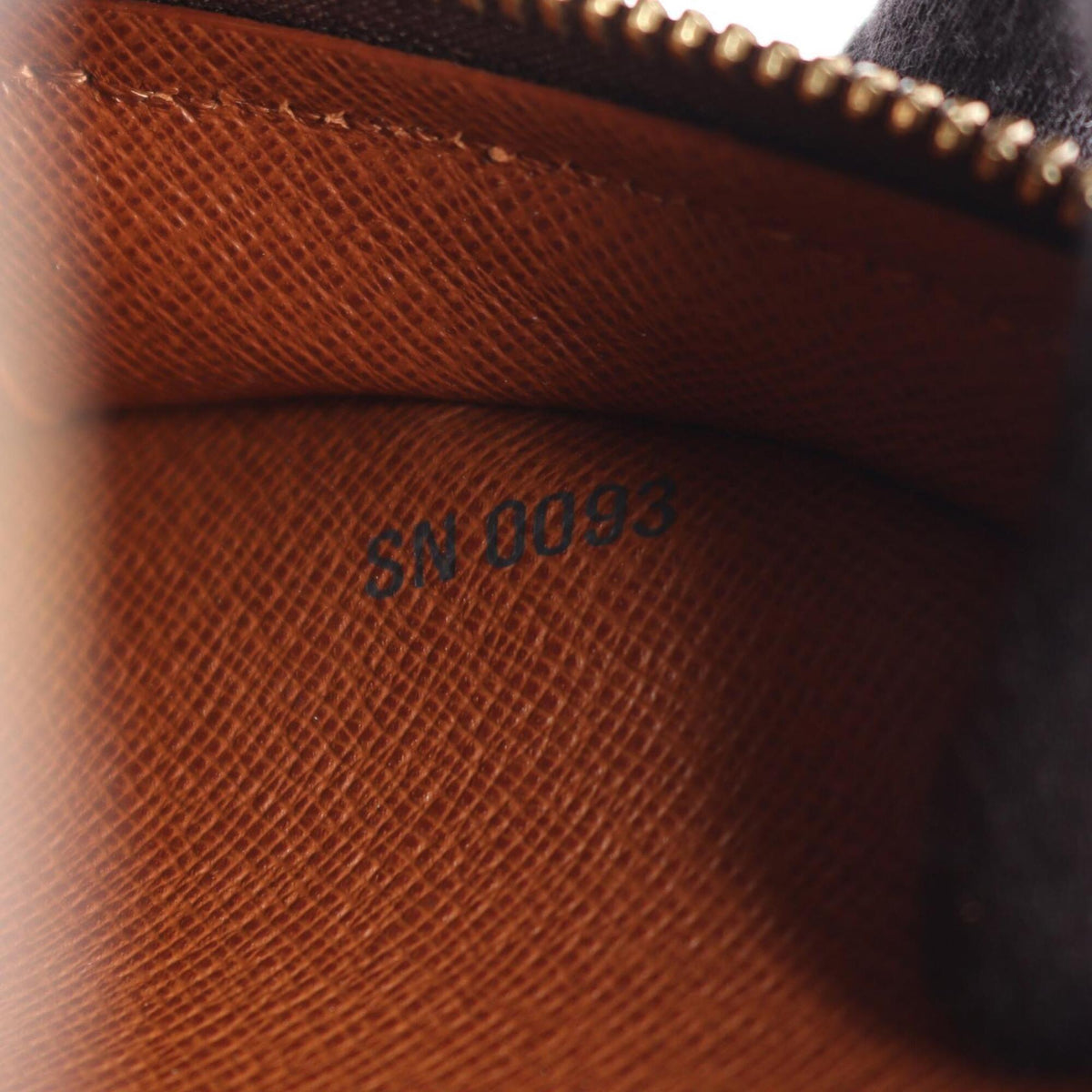 Louis Vuitton Brown Coated Canvas Pvc Monogram Leather Handbag Shoulder Bag (Pre-Owned)