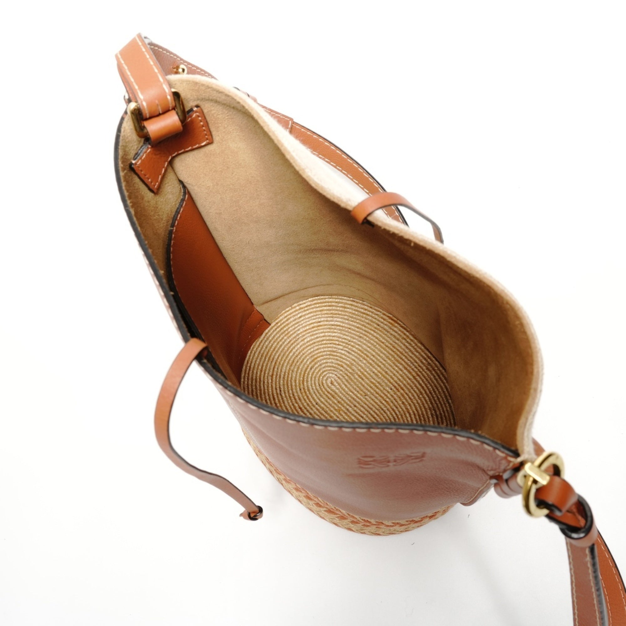 Loewe Brown Leather Shoulder Bag (Pre-Owned)