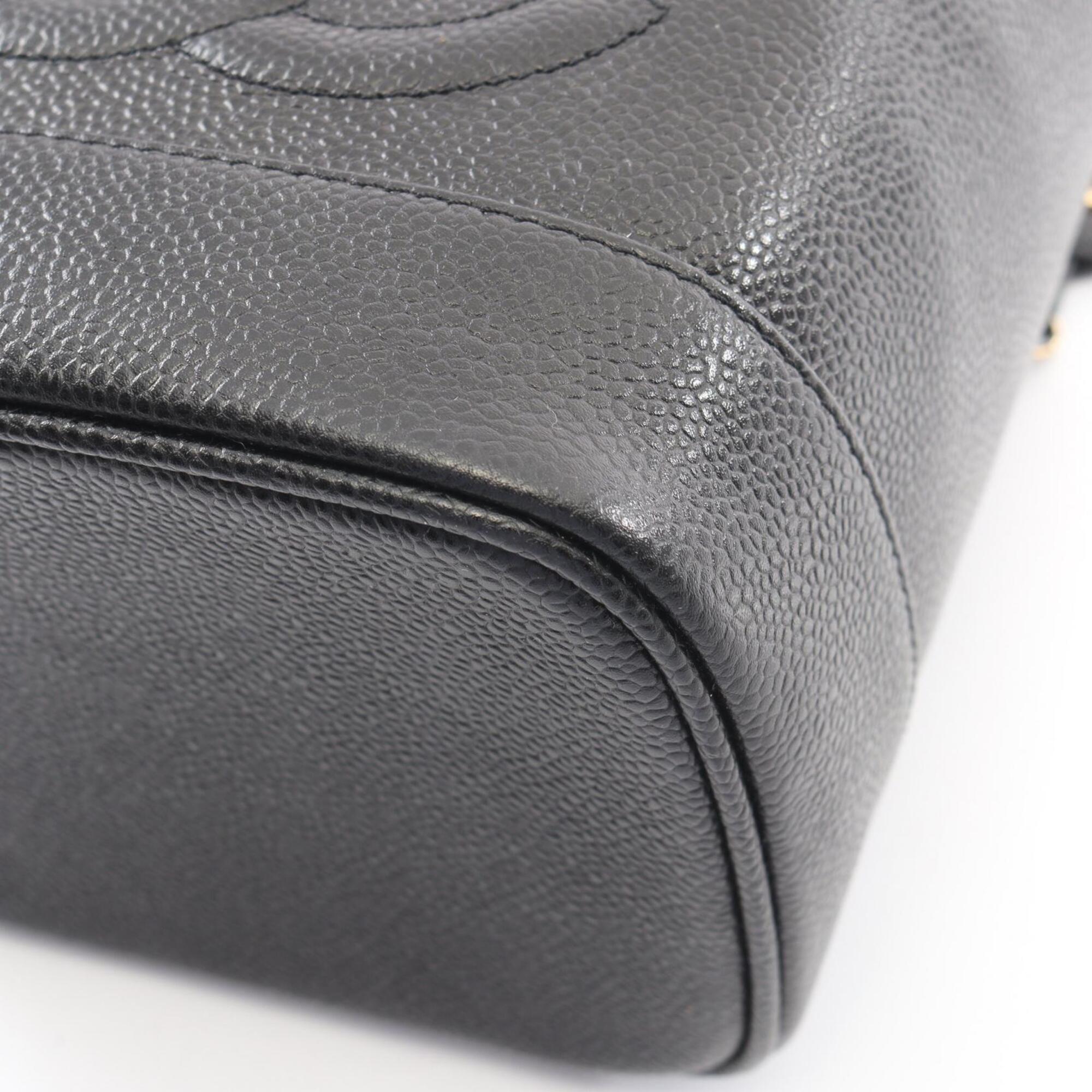 Chanel Black Grained Calfskin Handbag (Pre-Owned)