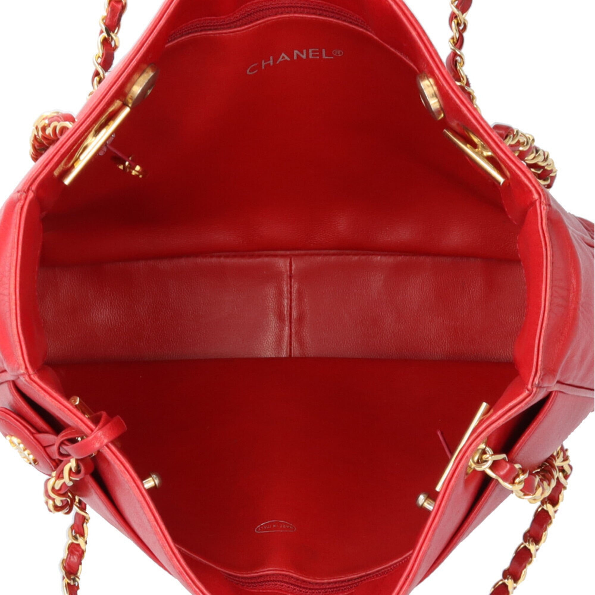 Chanel Red Color Leather Shoulder Bag (Pre-Owned)
