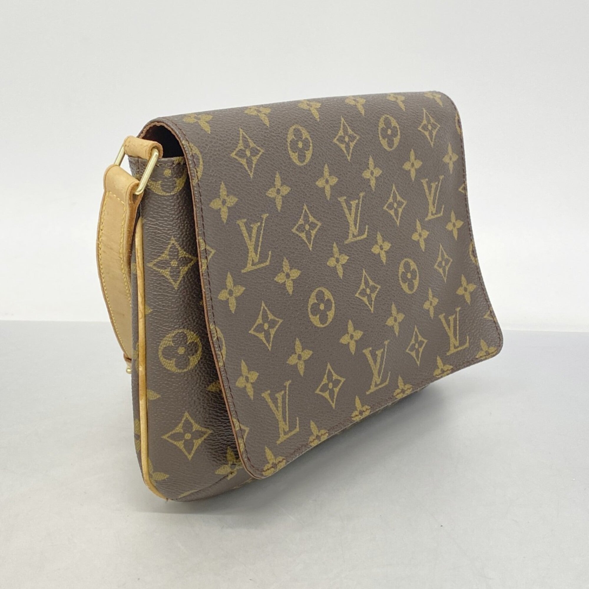 Louis Vuitton Brown Shoulder Bag (Pre-Owned)