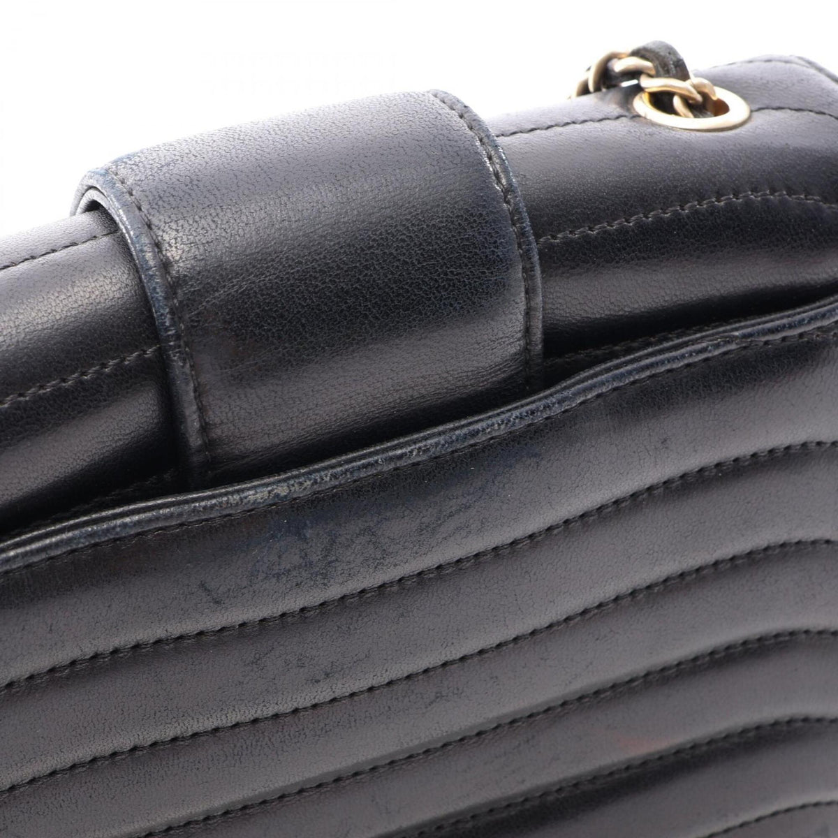 Chanel Black Leather Handbag Shoulder Bag (Pre-Owned)
