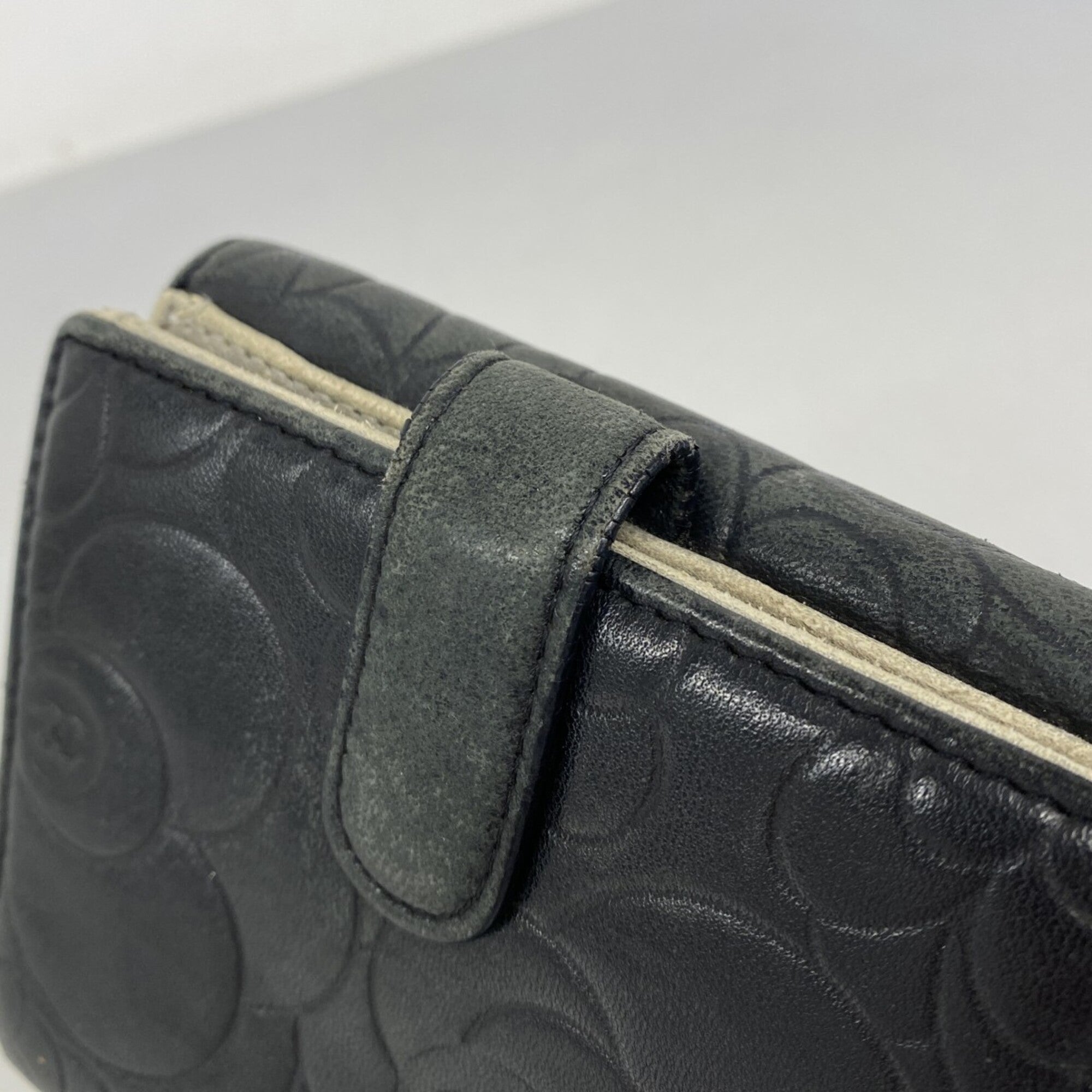 Chanel Black Leather Wallet (Bi-Fold) (Pre-Owned)