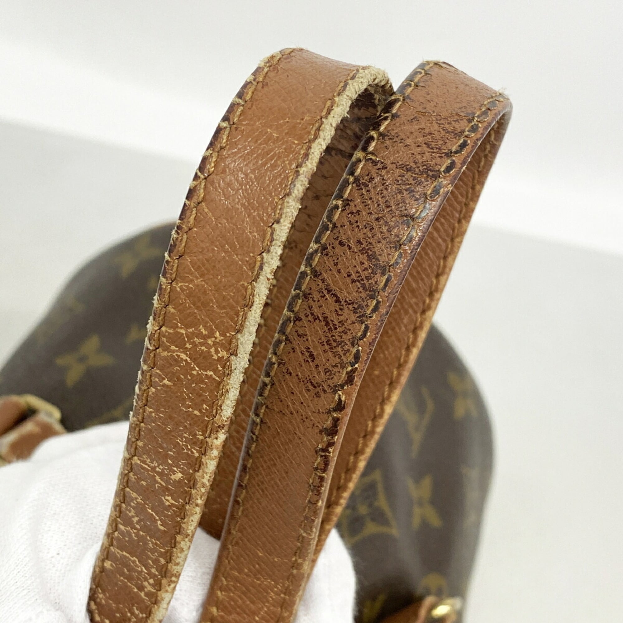 Louis Vuitton Brown Handbag (Pre-Owned)