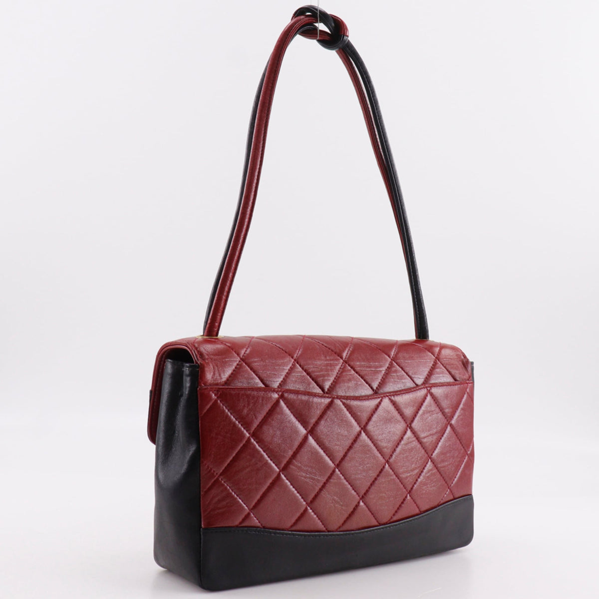 Chanel Matelasse Black Red Color Leather Shoulder Bag (Pre-Owned)