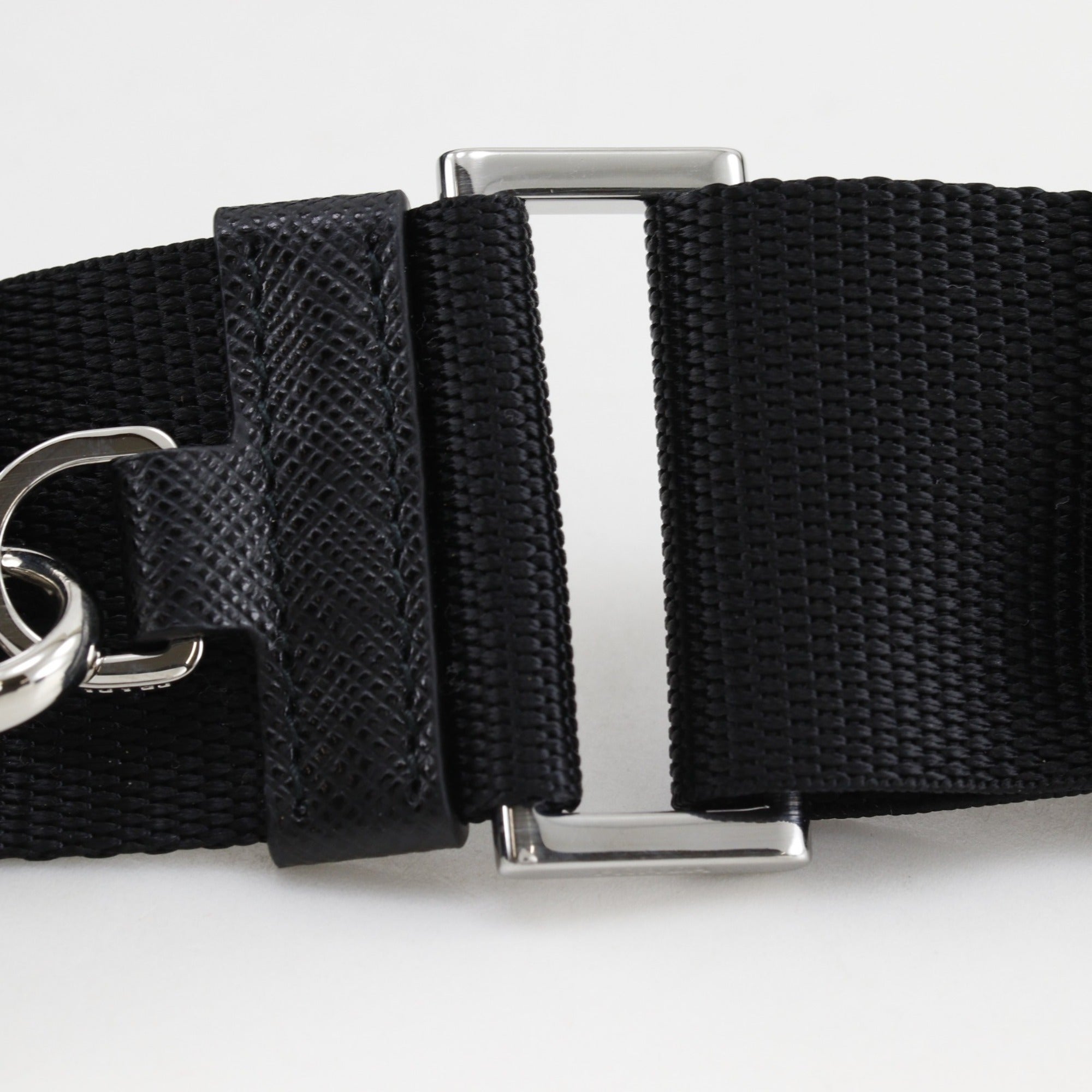 Prada Black Nero Nylon Messenger Bag Shoulder Bag (Pre-Owned)