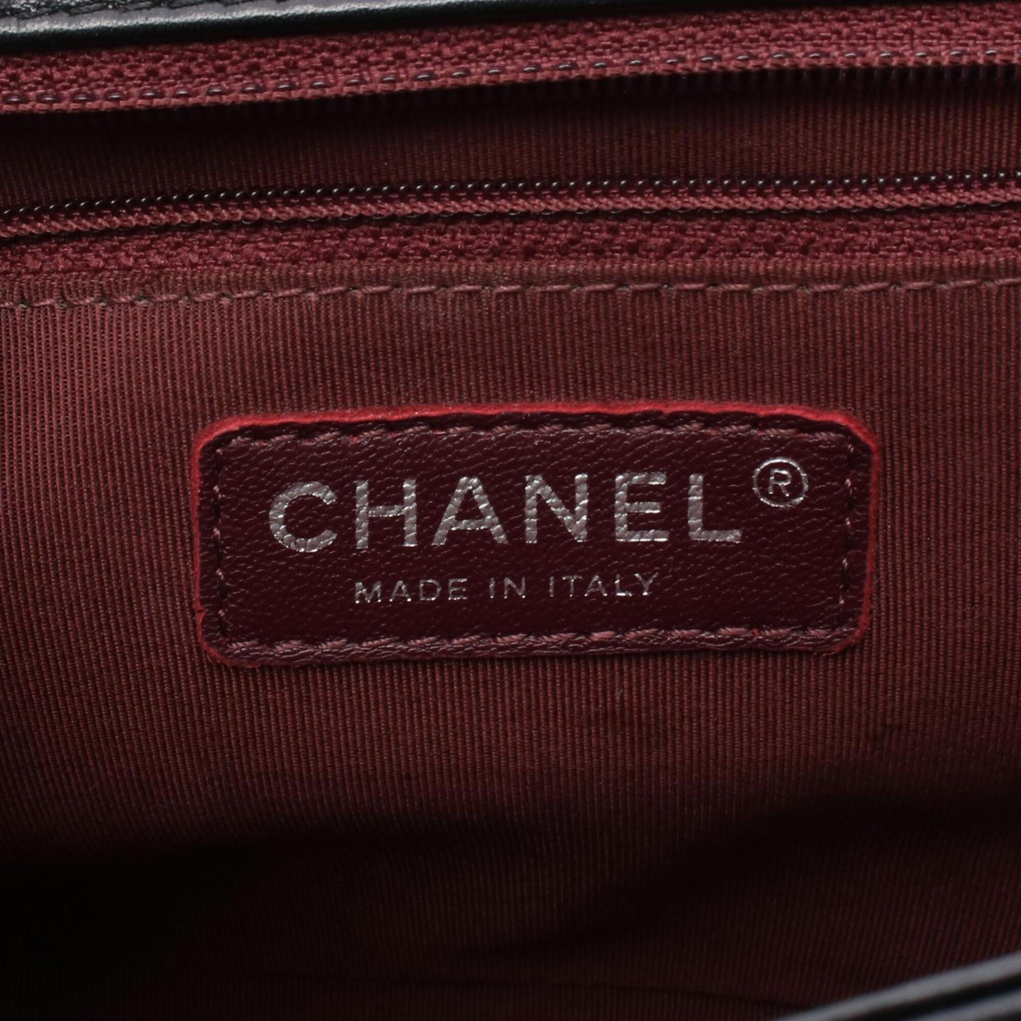 Chanel Black Leather Handbag Shoulder Bag (Pre-Owned)