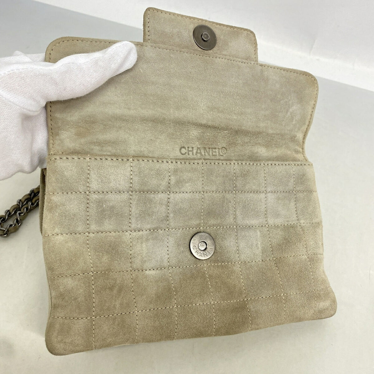 Chanel Gray Suede Handbag (Pre-Owned)