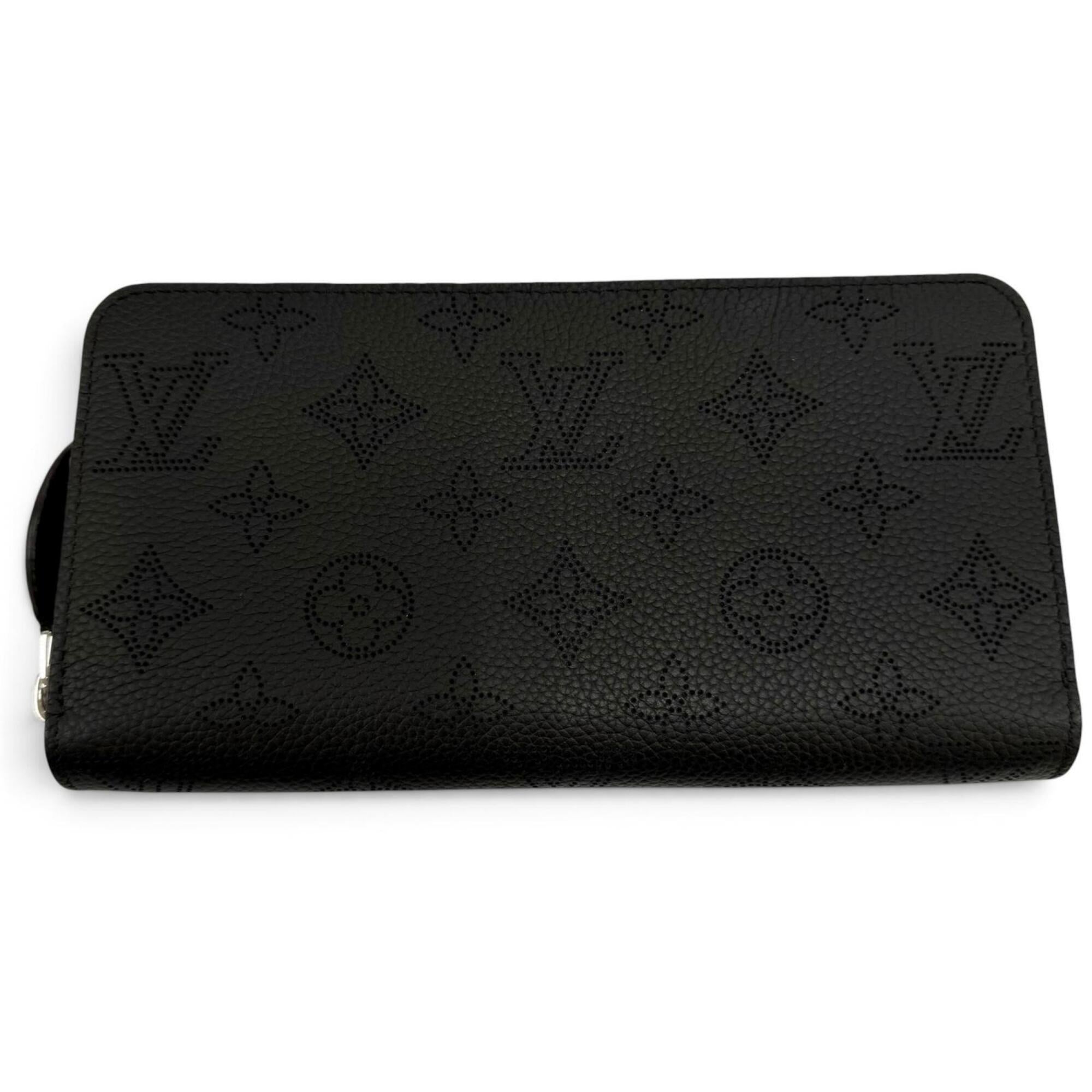 Louis Vuitton Black Mahina Leather Long Wallet (Bi-Fold) (Pre-Owned)