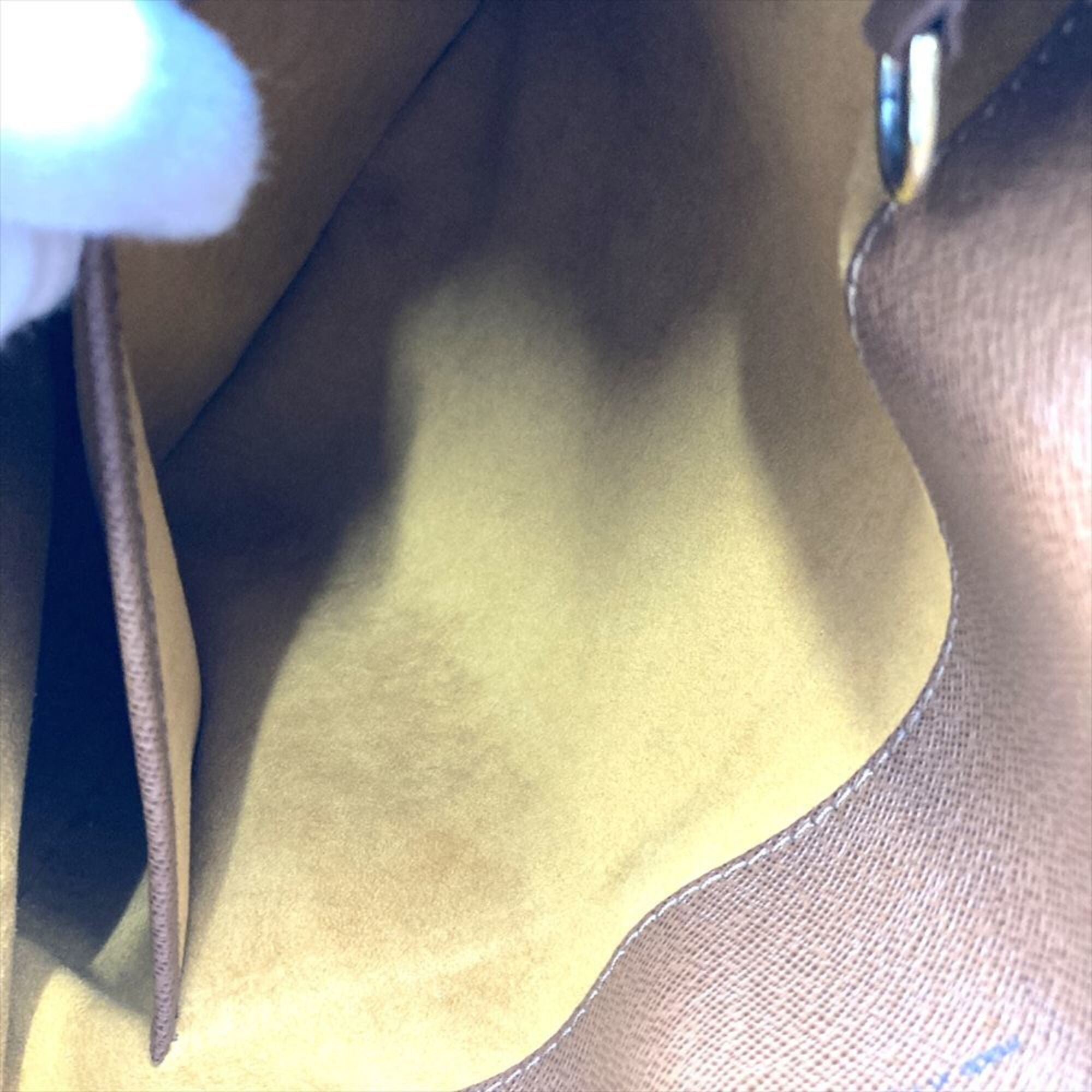 Louis Vuitton Brown Monogram Monogram Shoulder Bag (Pre-Owned)