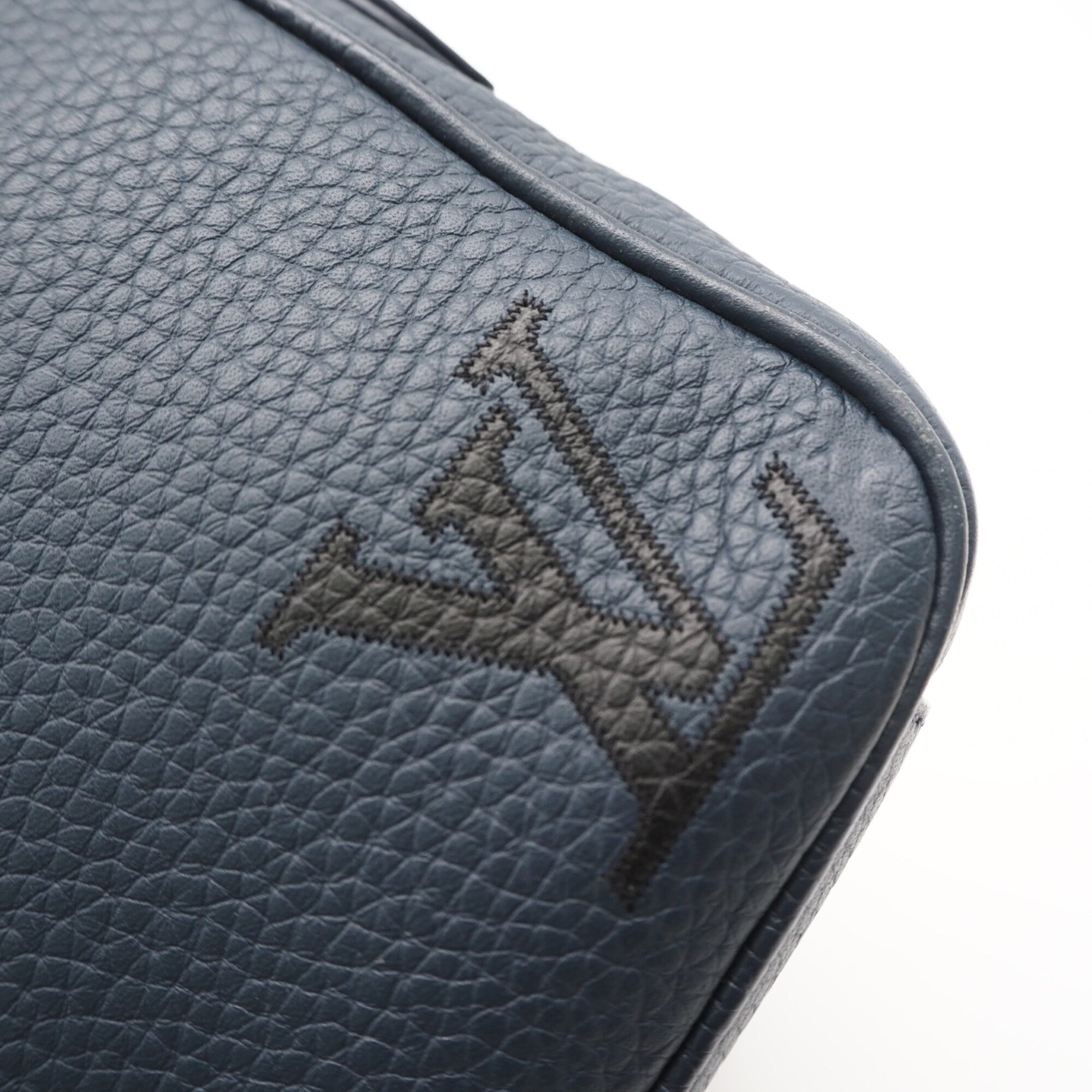 Louis Vuitton Navy Leather Shoulder Bag (Pre-Owned)