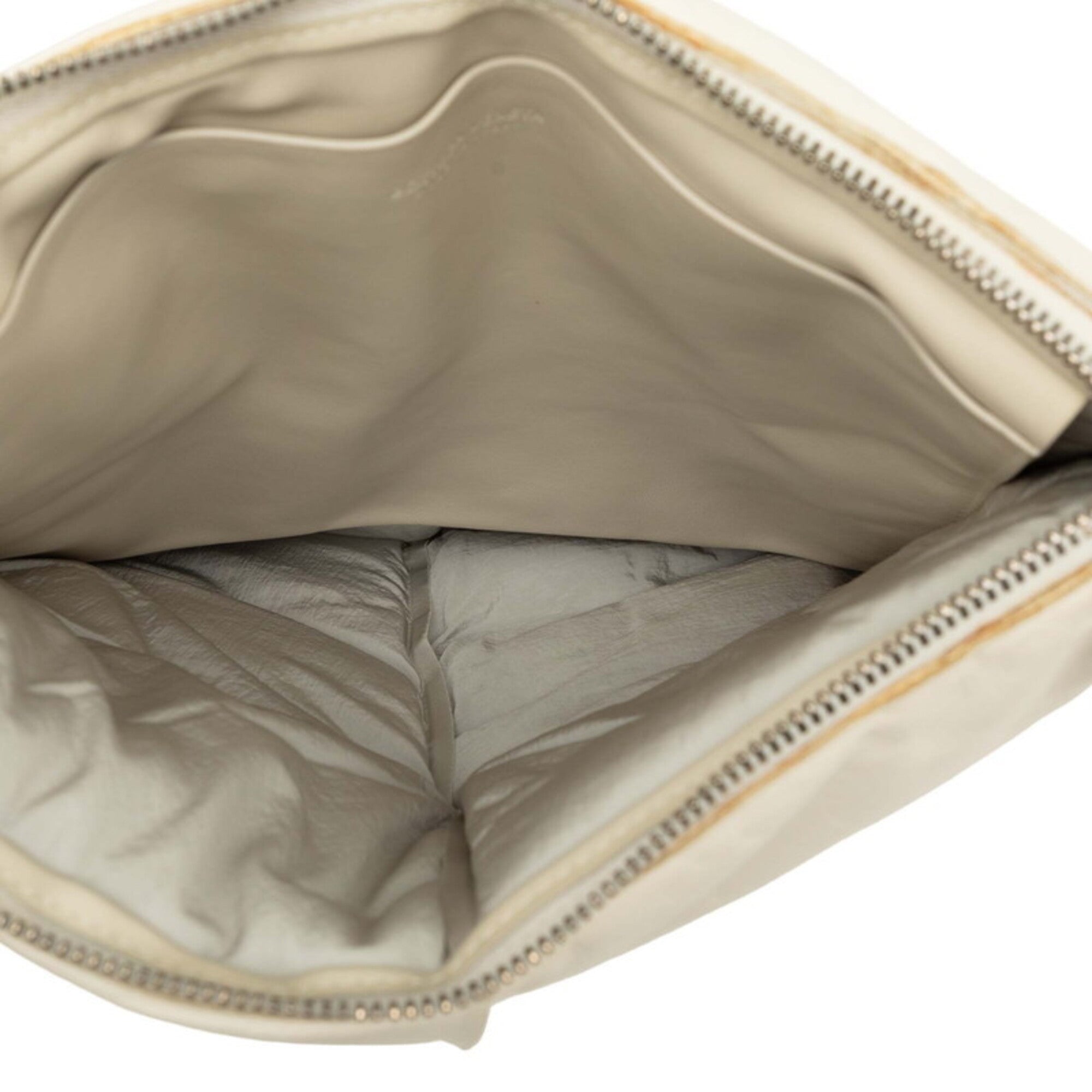 Bottega Veneta White Leather Clutch Bag (Pre-Owned)