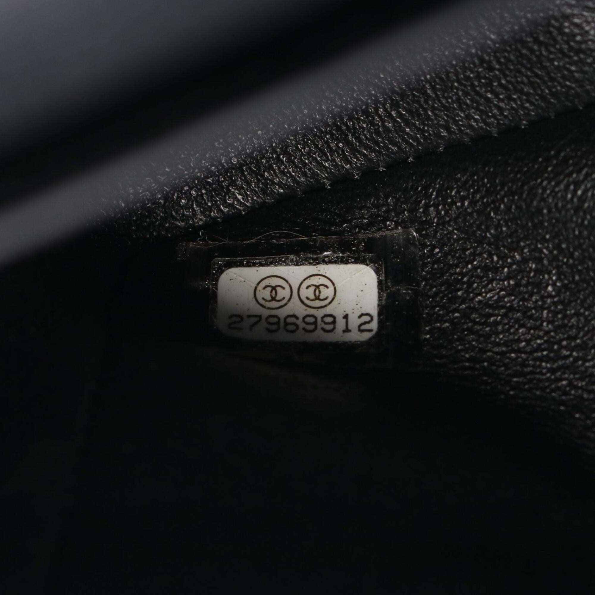 Chanel Black Grained Calfskin Handbag Shoulder Bag (Pre-Owned)