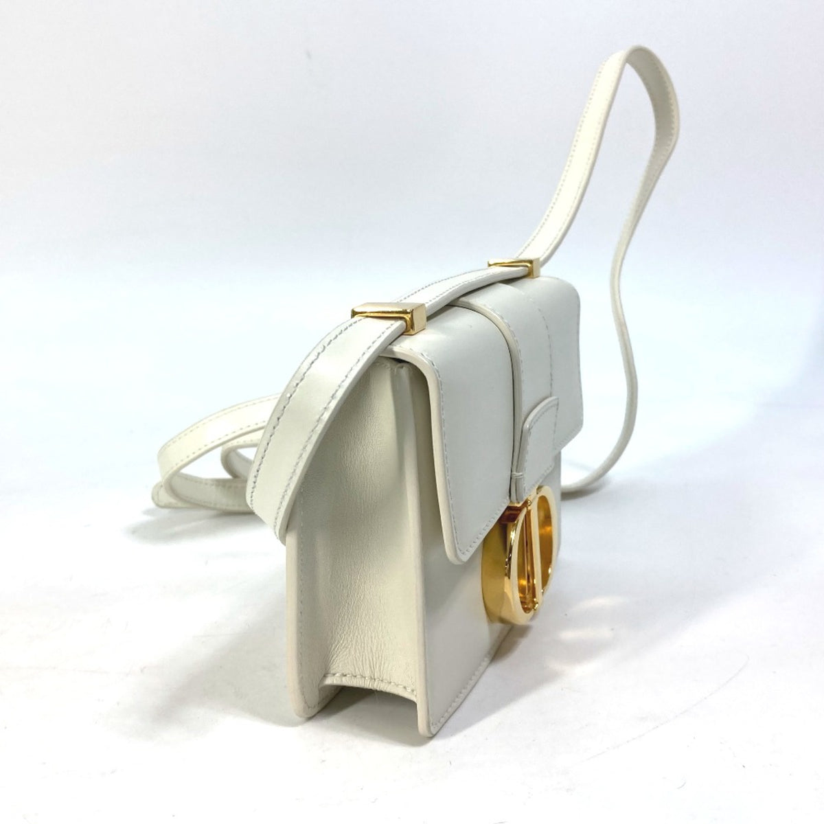 Christian Dior White Leather Shoulder Bag (Pre-Owned)