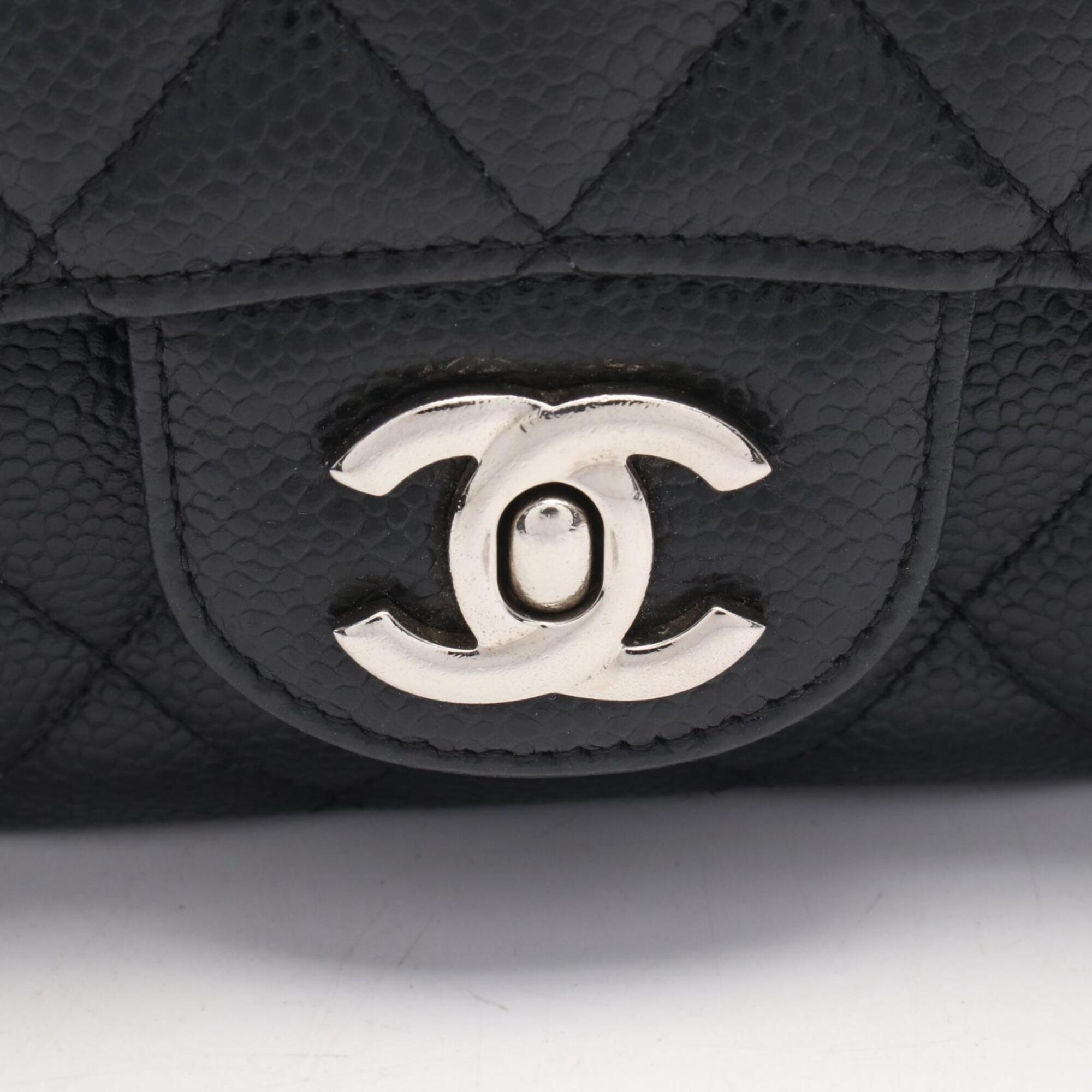 Chanel Black Grained Calfskin Handbag Shoulder Bag (Pre-Owned)