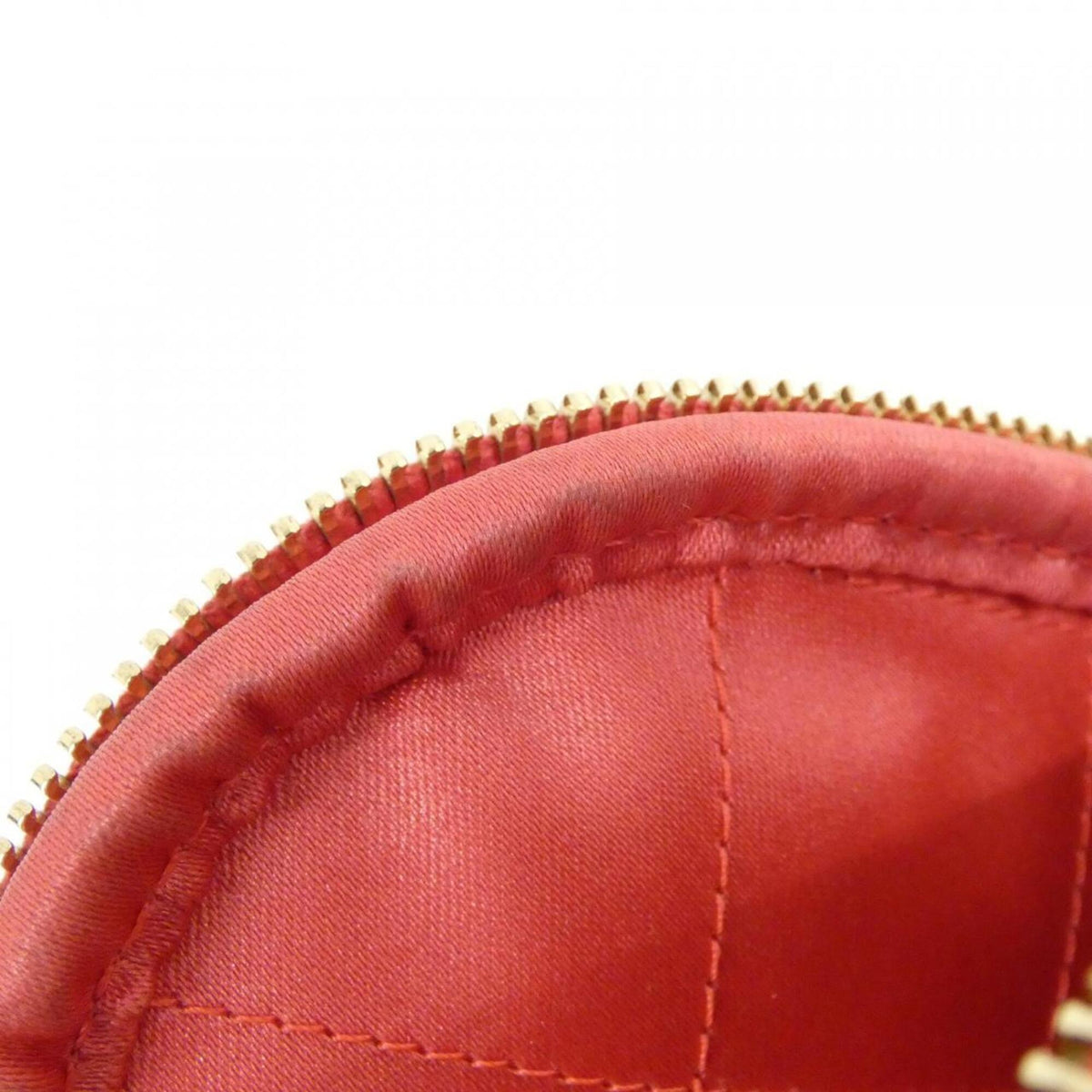 Chanel Pink Leather Shoulder Bag (Pre-Owned)
