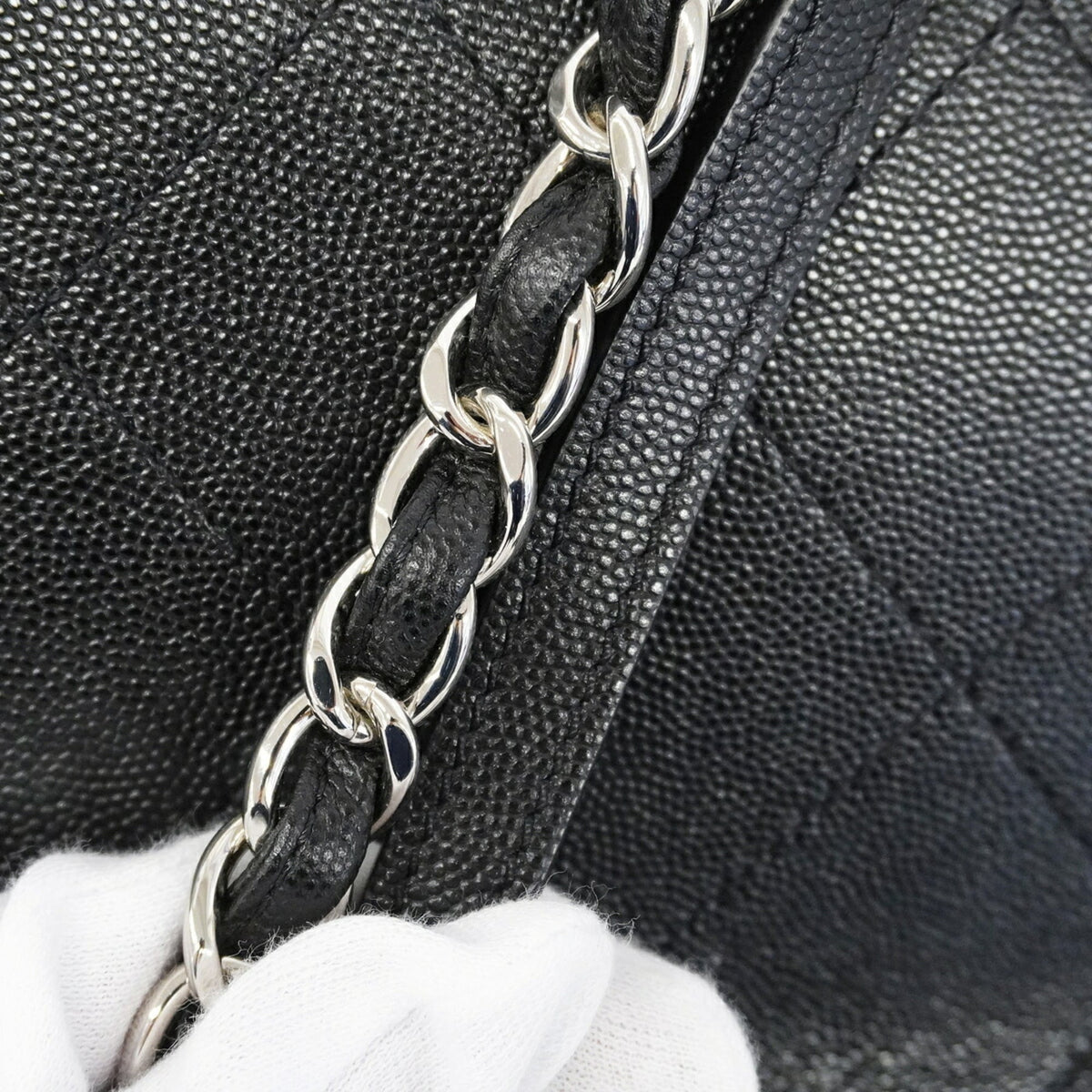 Chanel Black Grained Calfskin Tote Bag (Pre-Owned)